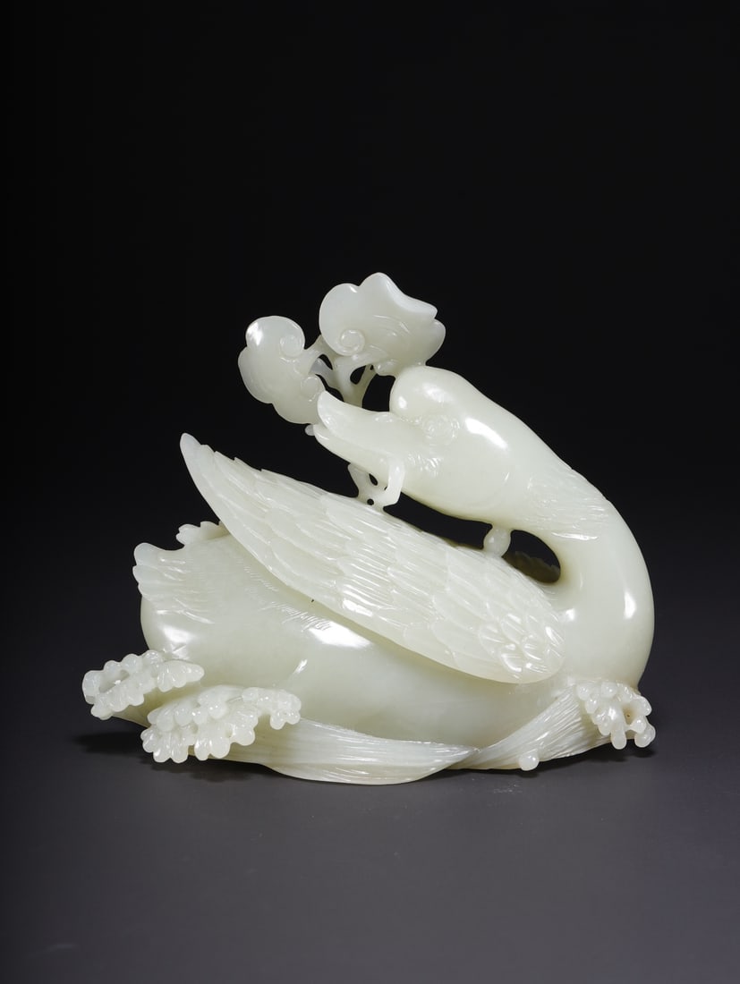 An Exquisite White Jade Duck Ornament: An Exquisite White Jade Duck Ornament,Qing Dynasty,China,Size:5.7inx3.1inx4.8in,Weight:1131.8g
