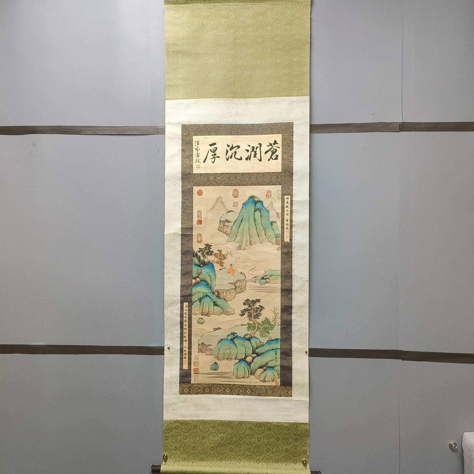 A Chinese Vertical Scroll Ink Painting of Landscape on Paper: A Chinese Vertical Scroll Ink Painting of Landscape on Paper,Chou Ying,Size:35inx11in 一幅中国水墨山水画立轴,仇英