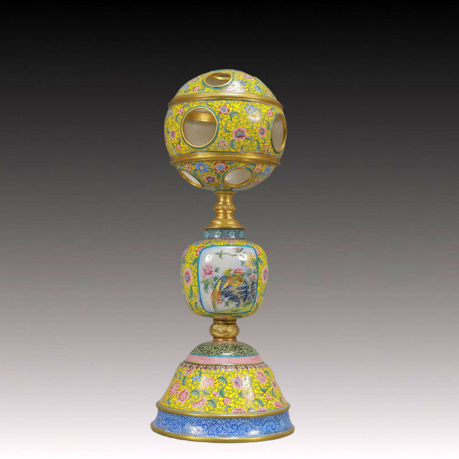 A Rare Painted Enamel Flower and Bird Pattern Hatstand: A Rare Painted Enamel Flower and Bird Pattern Hatstand,Qing Dynasty, China,Qianlong Four-character Mark,Size:5.1inx13in,Weight:1350g 画珐琅花鸟纹帽架,&#