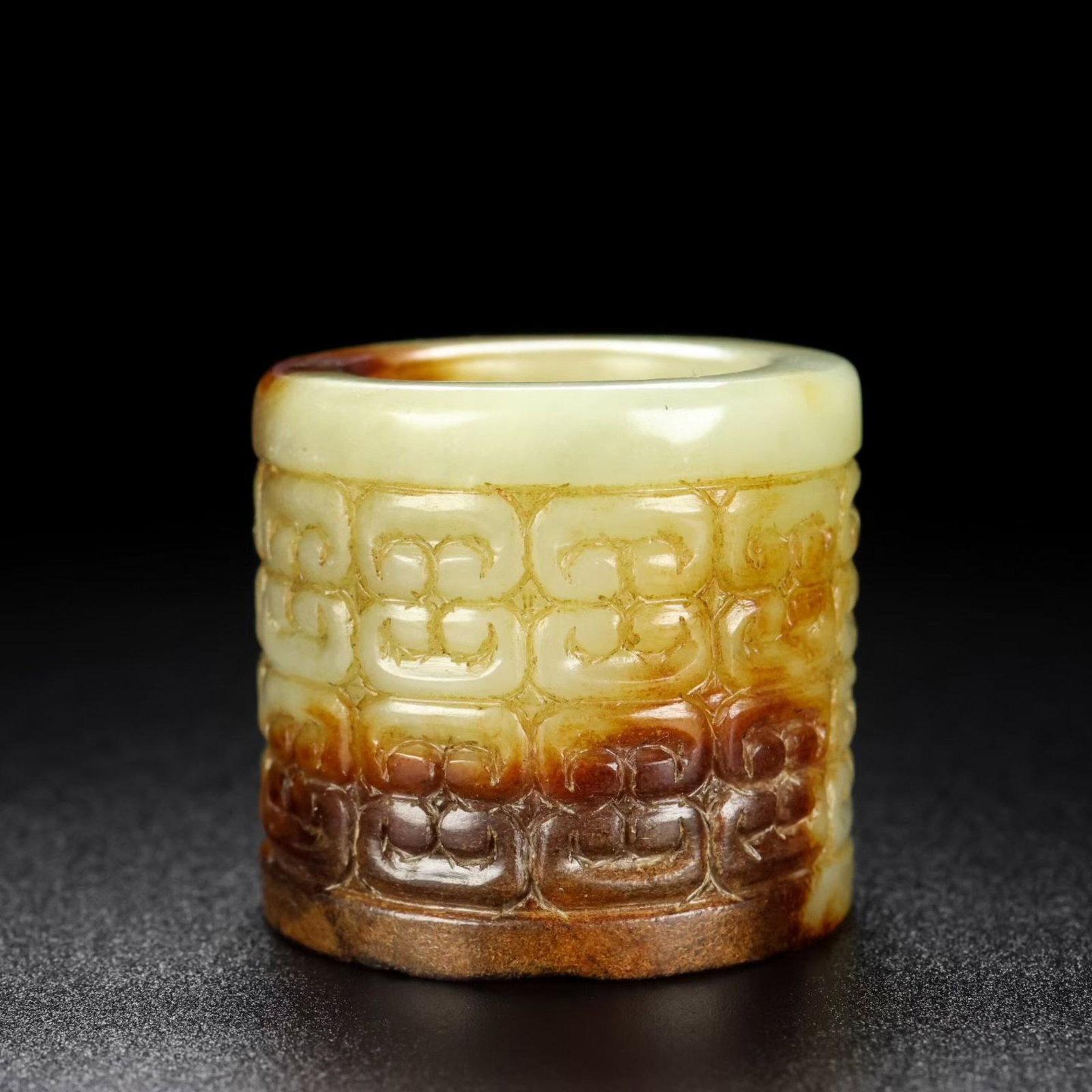 An Exquisite White Jade Auspicious Cloud Pattern Thumb Ring - 5