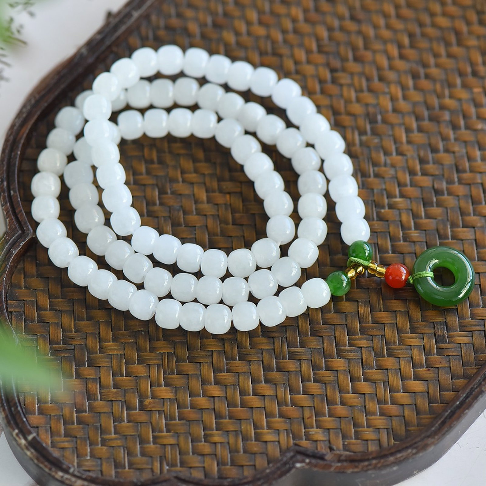 An Exquisite White Jade Bracelets - 2