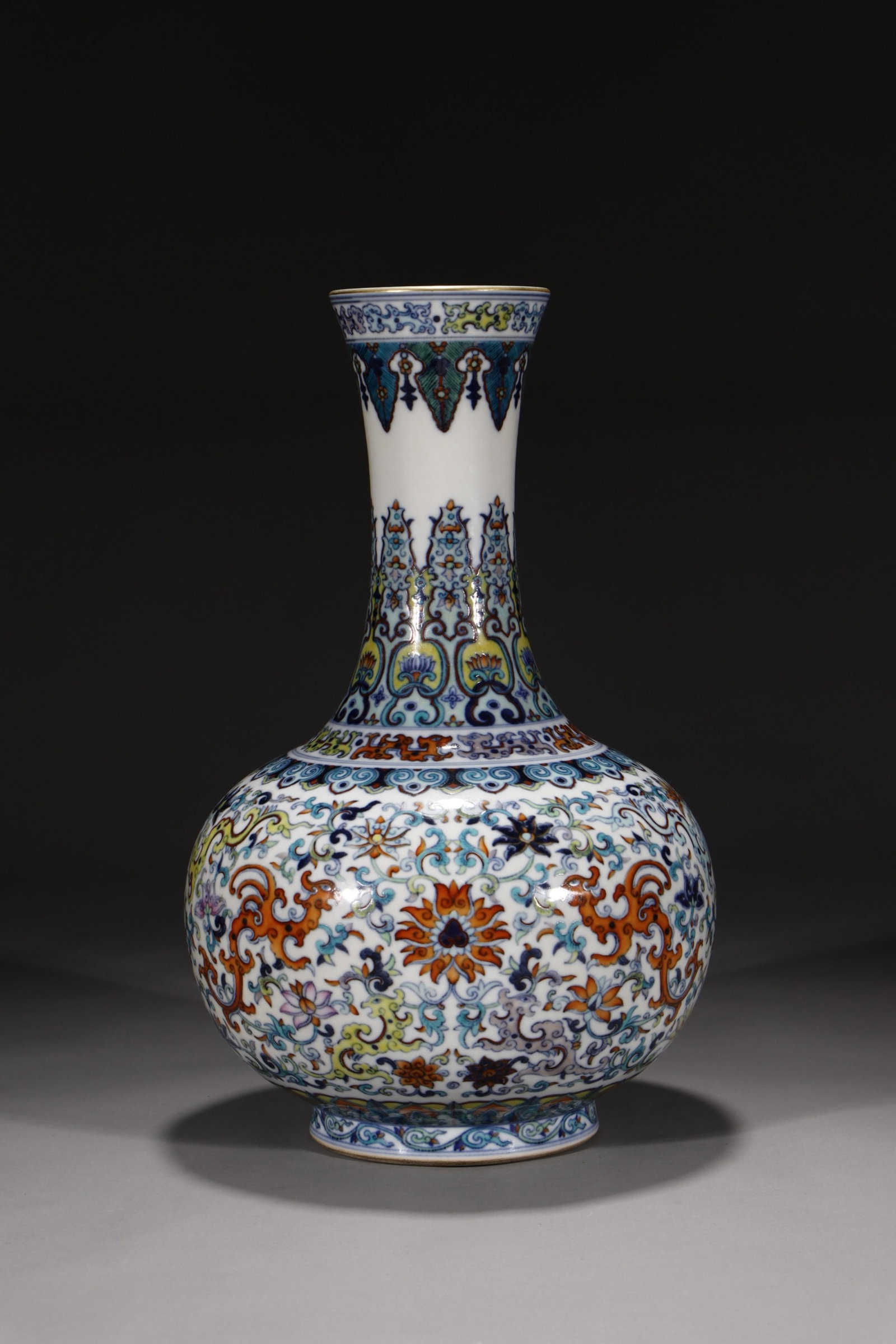A Rare Doucai Painted Gold Flower and Phoenix Pattern Vase: A Rare Doucai Painted Gold Flower and Phoenix Pattern Vase,Qing Dynasty,China,Qianlong Six-character Mark,Size:14.8in