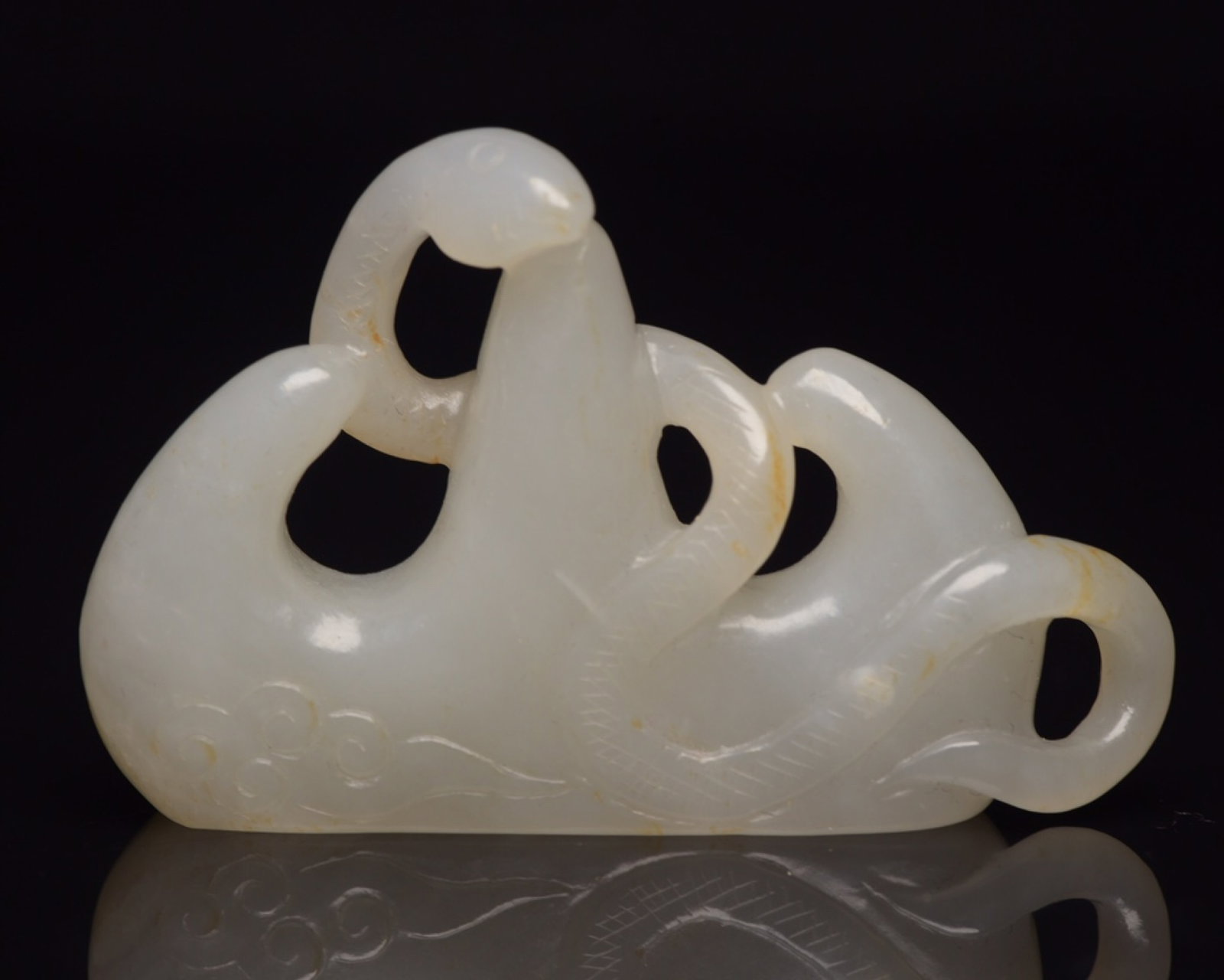 An Exquisite White Jade Snake Patten Brush Holder: An Exquisite White Jade Snake Patten Brush Holder,Qing Dynasty,China,Size:2.7inx1.7inx0.6in,Weight:56g 白玉蛇纹笔架,中国清代