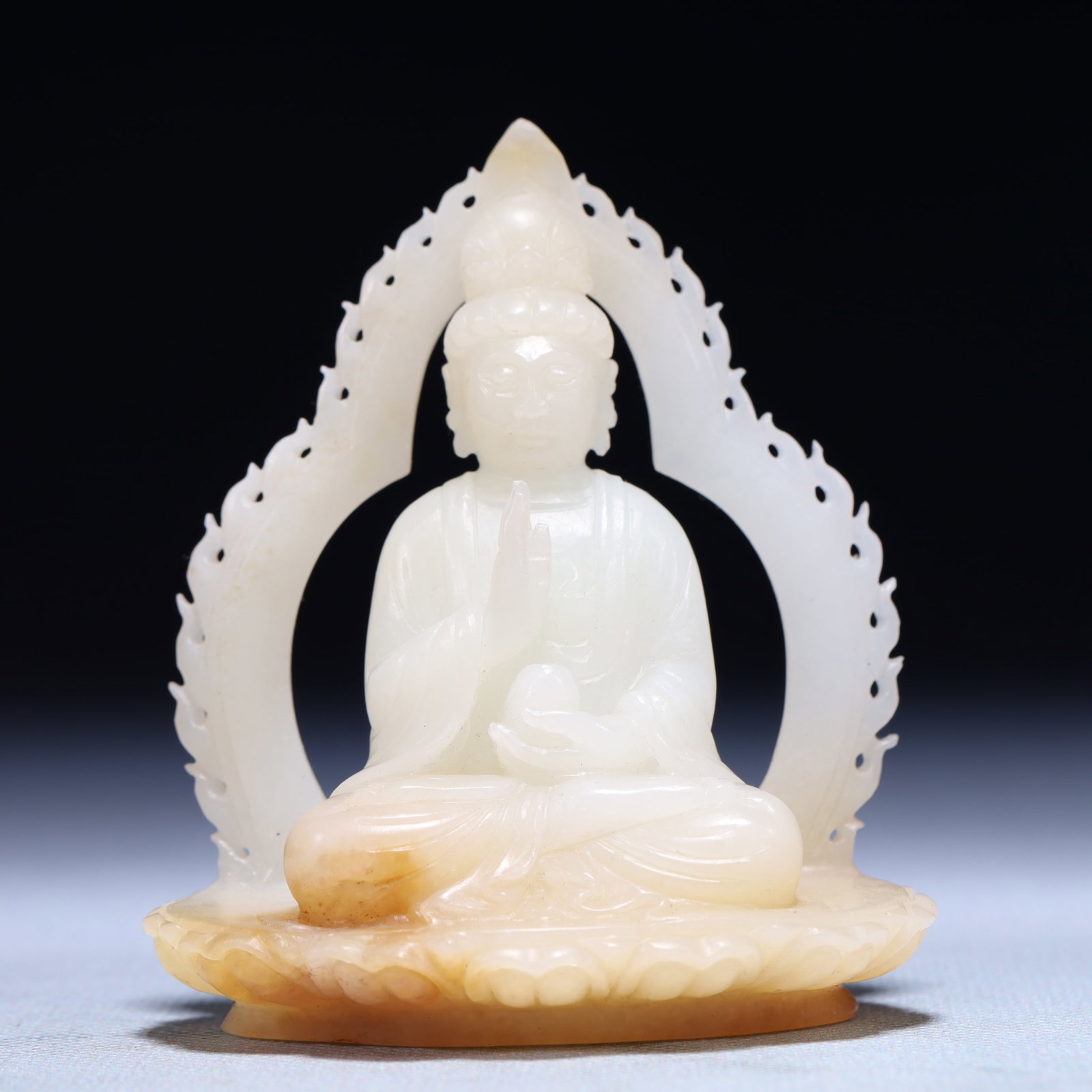 An Exquisite White Jade Statue of Sakyamuni: An Exquisite White Jade Statue of Sakyamuni,Qing Dynasty,China,Size:2.8inx1.4inx3.1in,Weight:146.5g 白玉释迦摩尼像,中国清代
