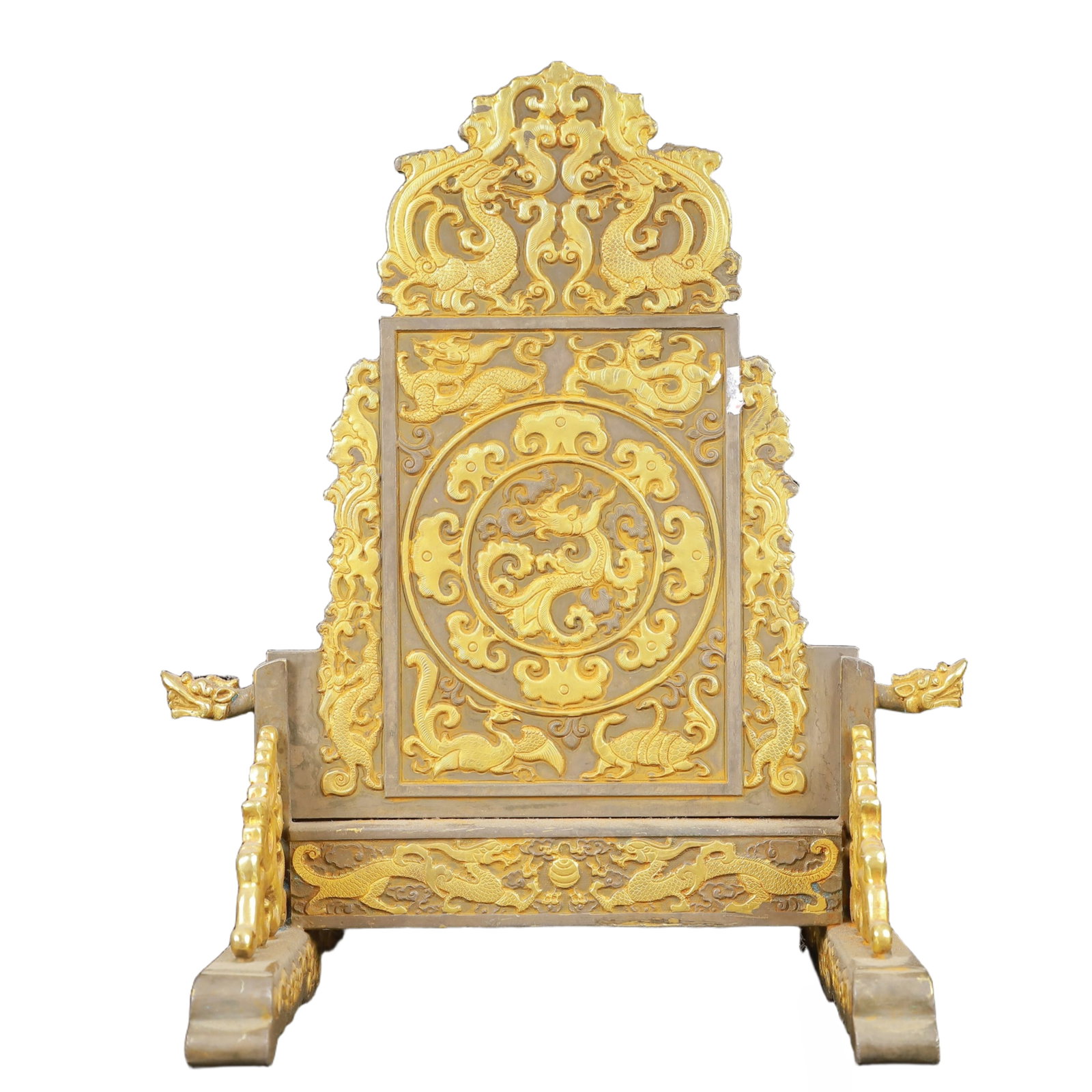 An Exquisite Gilt Silver Auspicious Beast Pattern Screen: An Exquisite Gilt Silver Auspicious Beast Pattern Screen,Tang Dynasty,China,Zhenguan Four-Character Mark,Size:7.9inx6.3inx9.4in,Weight:1500g 银鎏金瑞兽纹屏