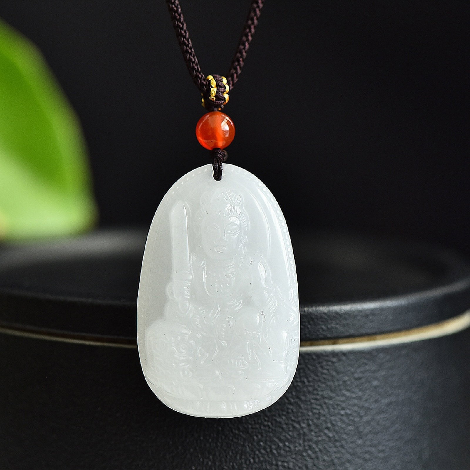 An Exquisite White Jade Buddha Statue Pendant: An Exquisite White Jade Buddha Statue Pendant 白玉佛像挂件