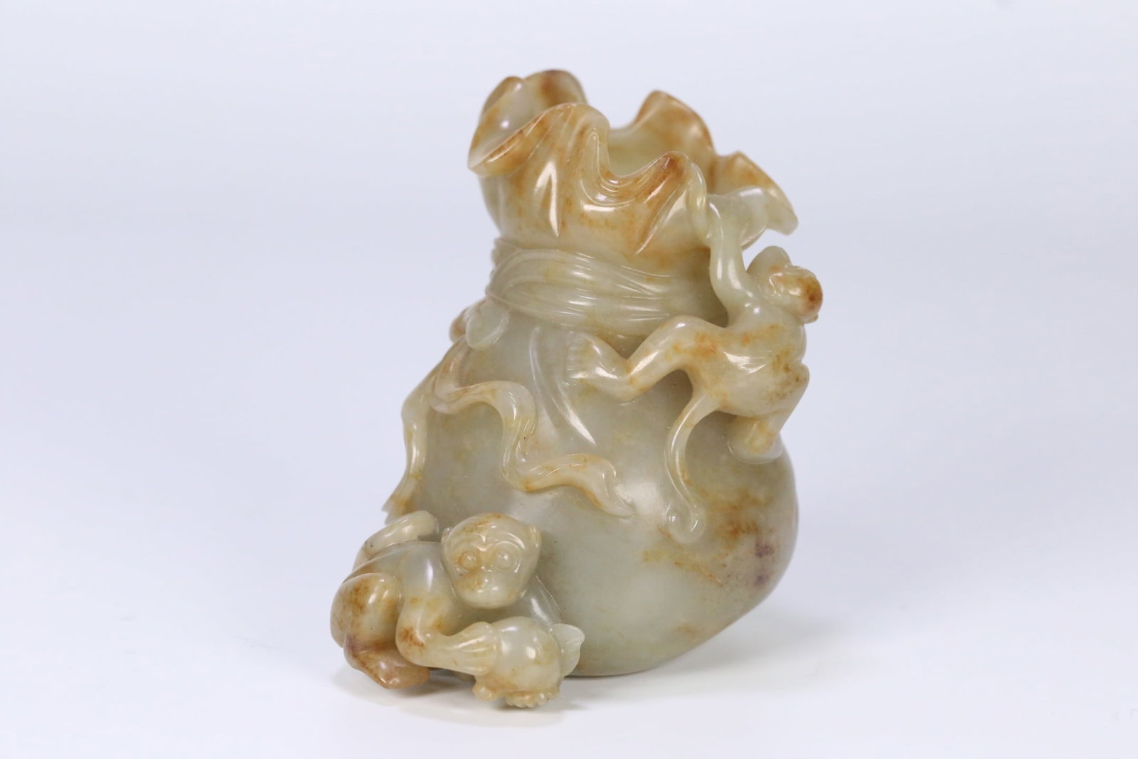An Exquisite White Jade Monkey Pattern Vase - 5