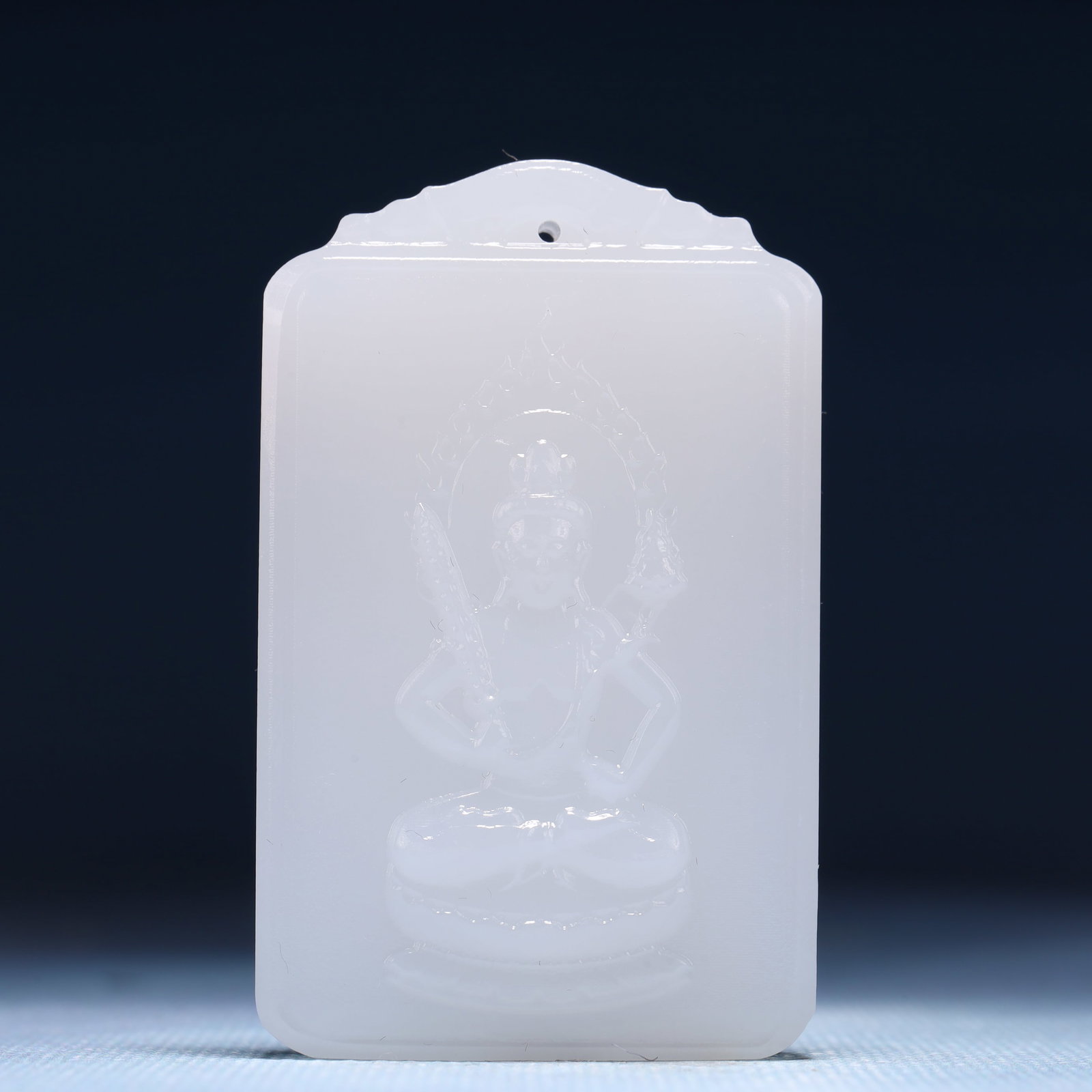 An Exquisite White Jade Statue of Manjusri Pendant: An Exquisite White Jade Statue of Manjusri Pendant,Size:1.6inx0.4inx2.4in,Weight:51g 白玉文殊菩萨像牌