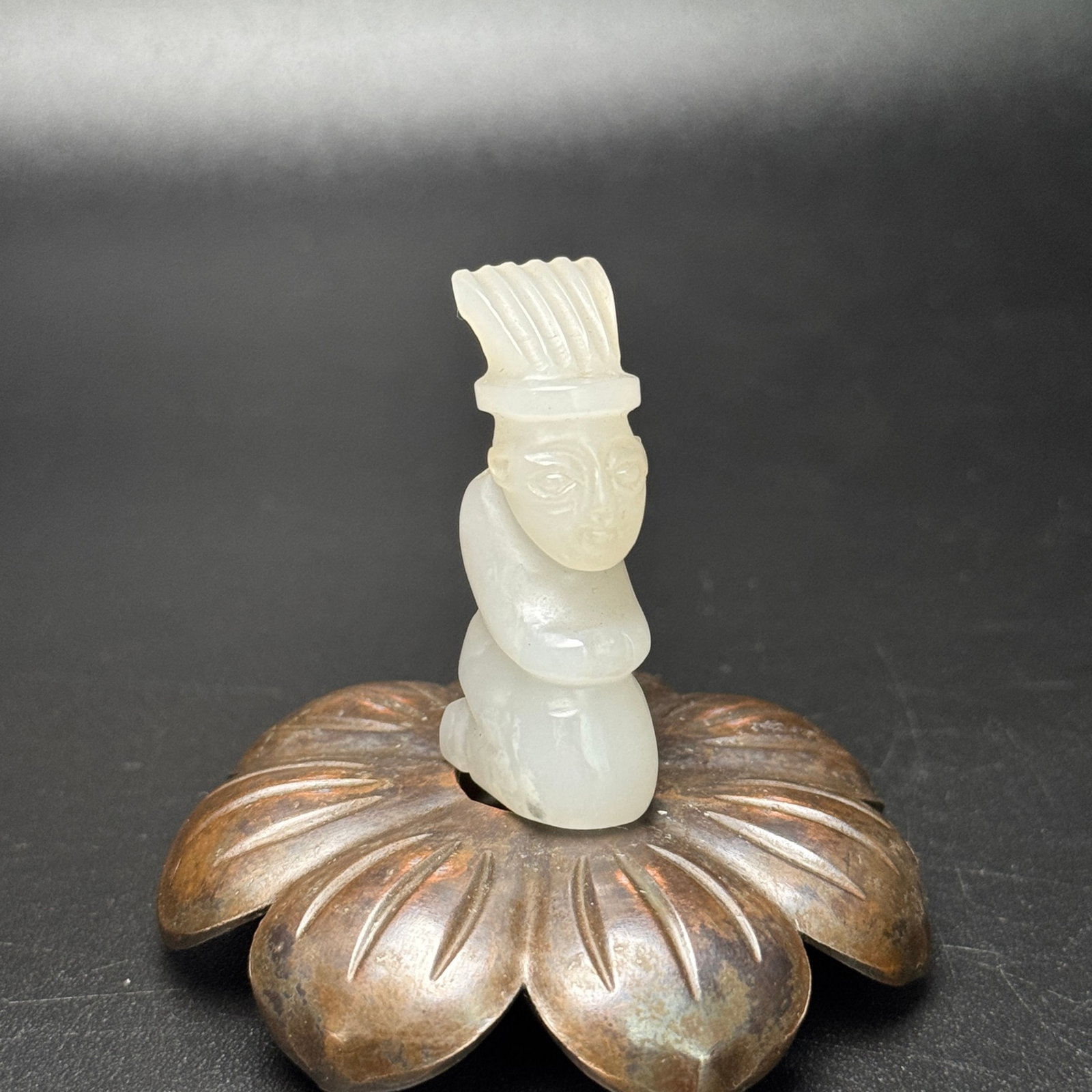 An Exquisite White Jade Figure Ornament: An Exquisite White Jade Figure Ornament,Qing Dynasty,China,Size:1.6inx0.7inx0.5in,Weight:15g 白玉人物摆件,中国清代