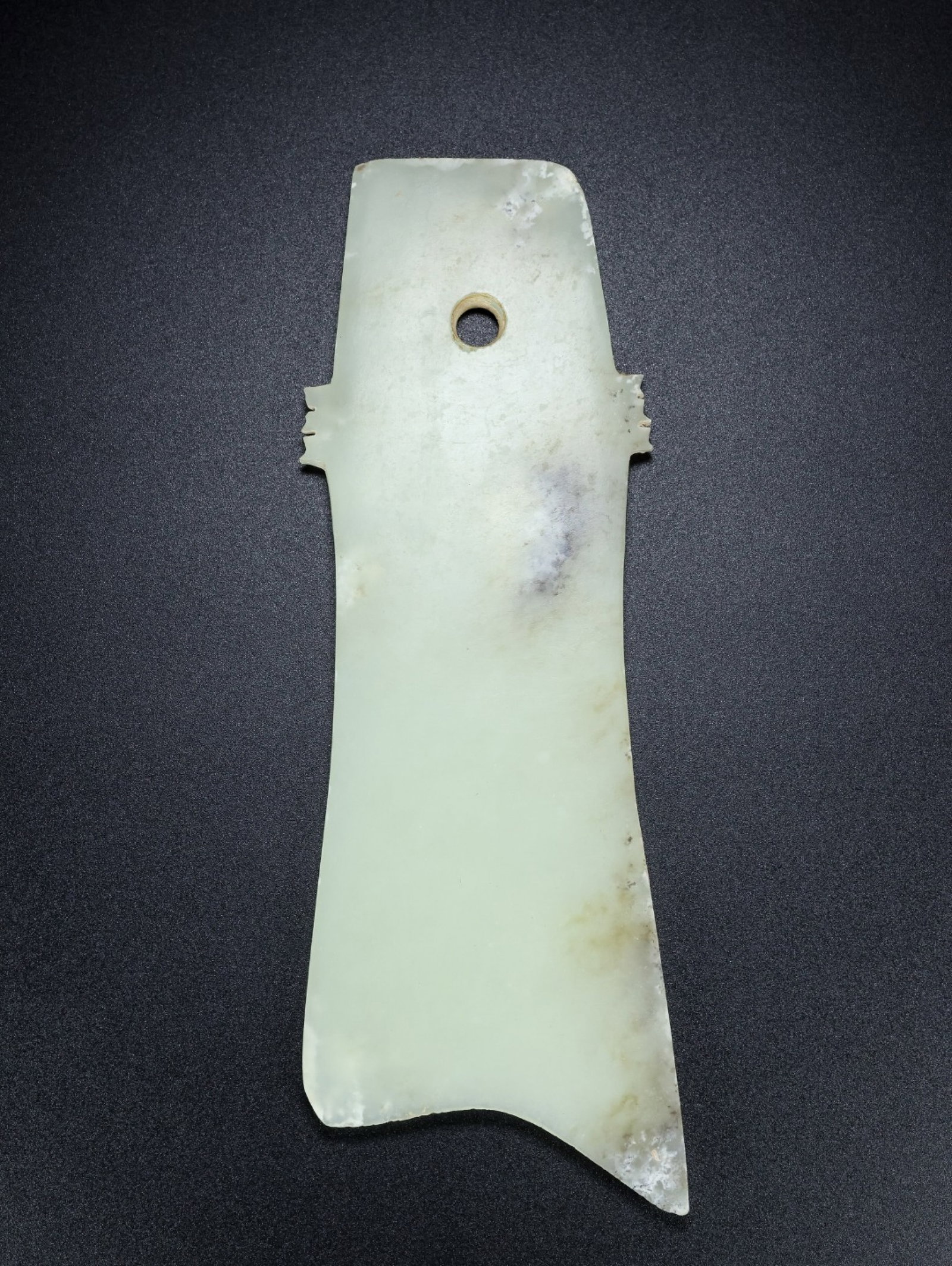 An Exquisite White Jade Axe - 3