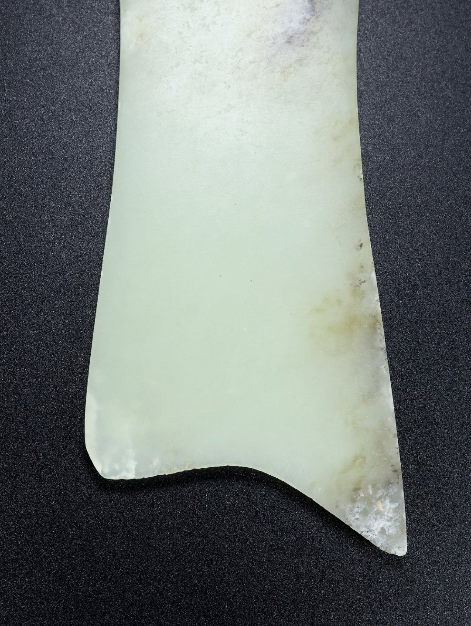 An Exquisite White Jade Axe - 5