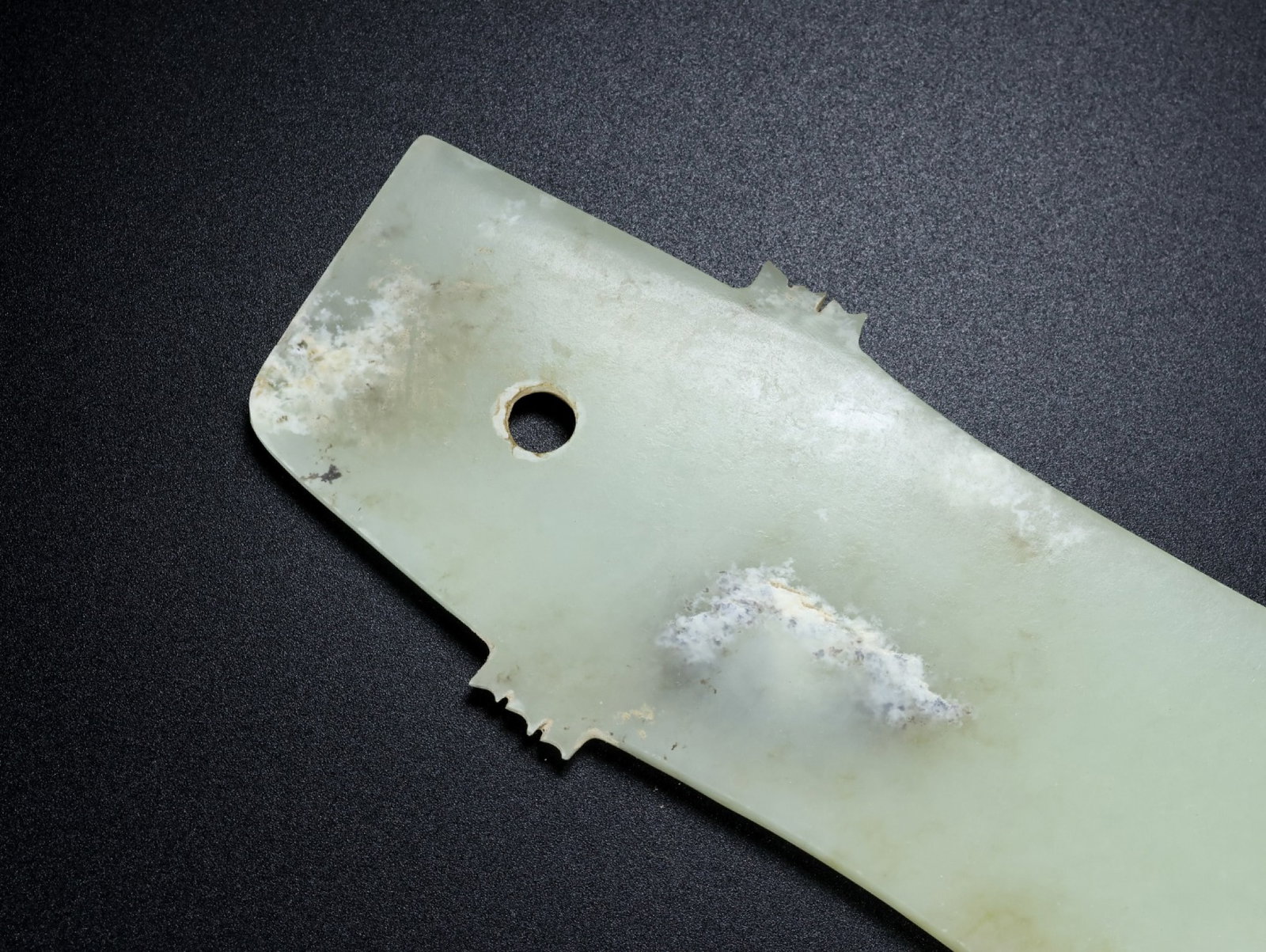 An Exquisite White Jade Axe - 8