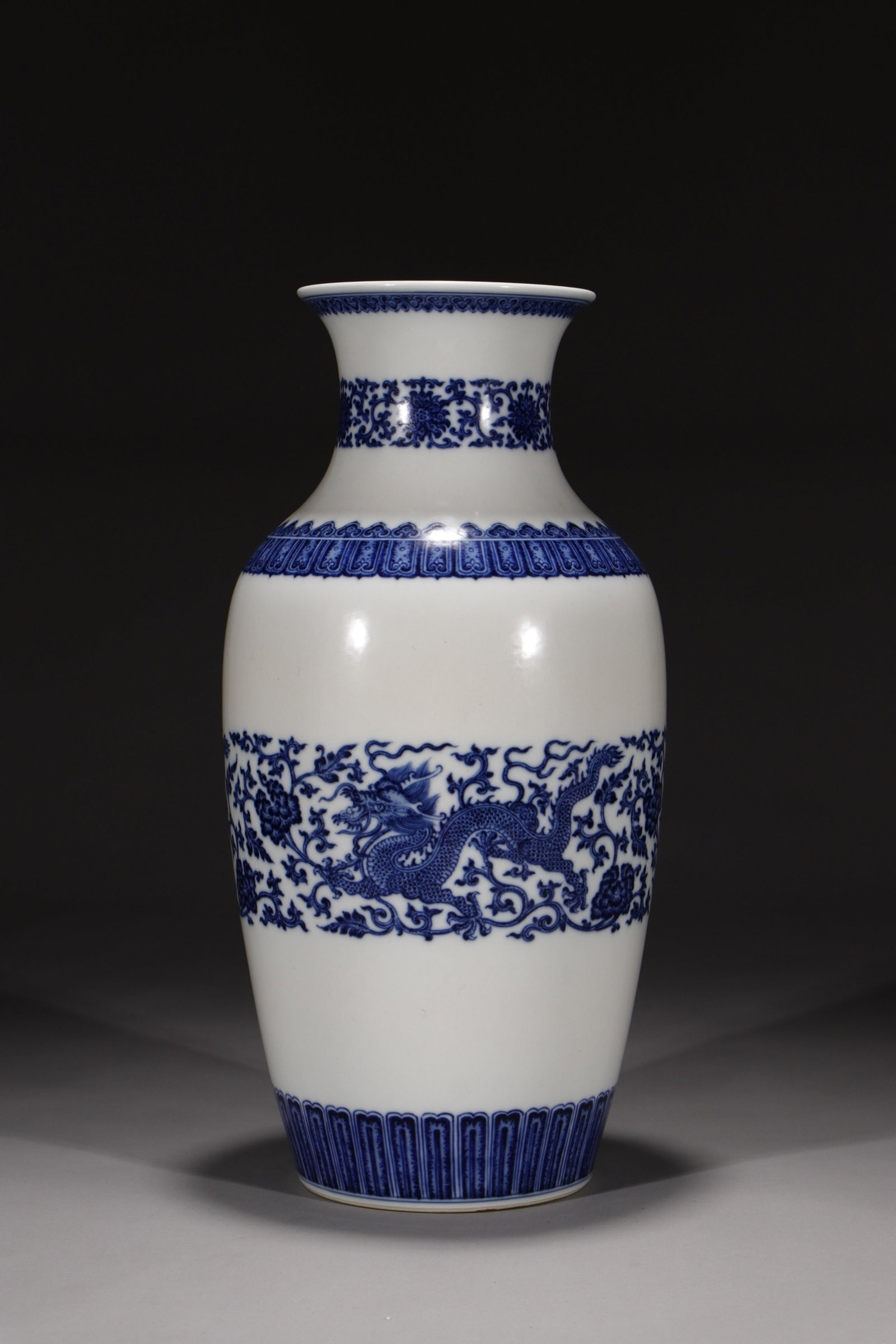 A Huge Blue and White Lotus and Dragon Pattern Vase: A Huge Blue and White Lotus and Dragon Pattern Vase,Qing Dynasty,China,Qianlong Six-character Mark,Size:15.9in