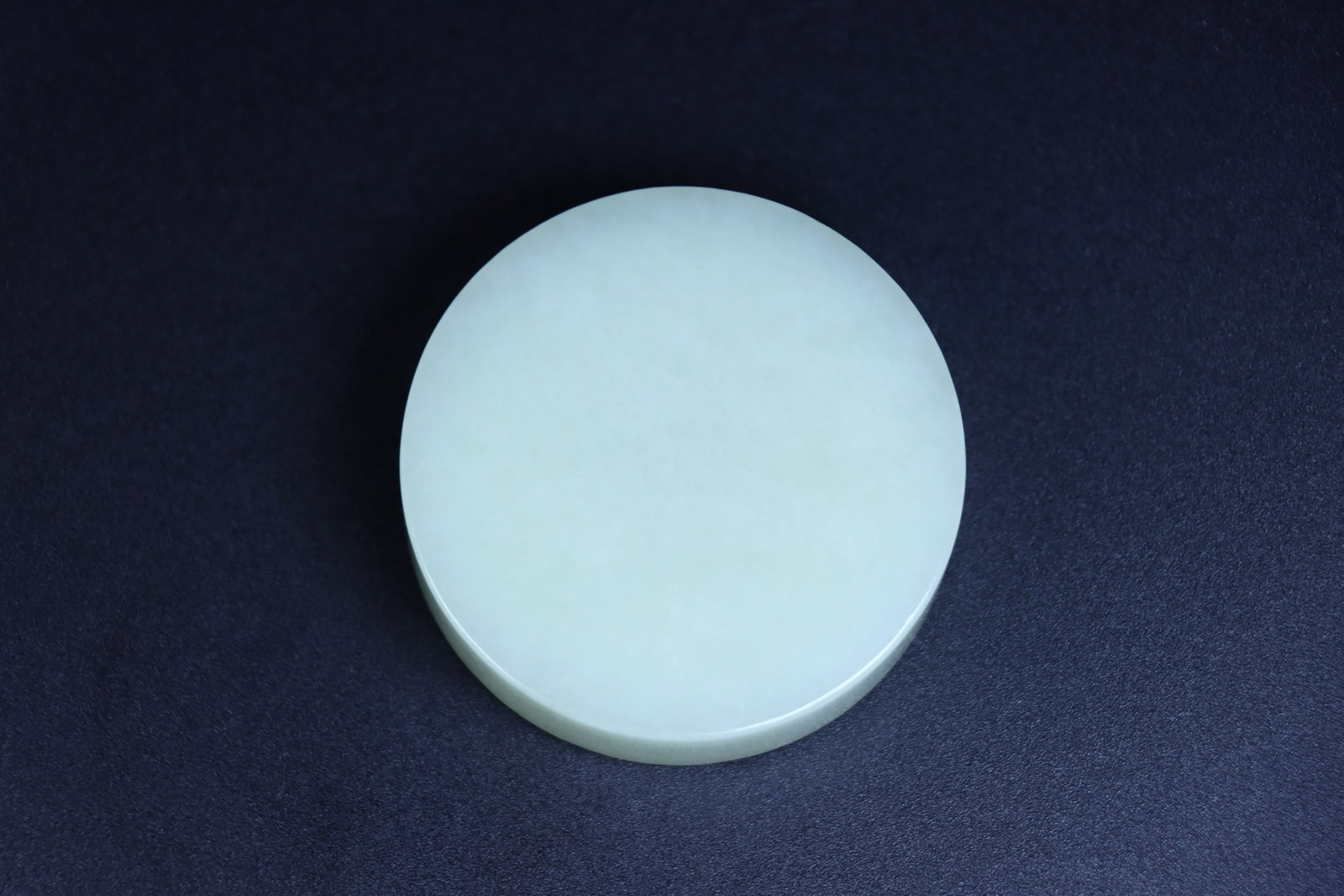 An Exquisite White Jade Flower Pattern Box - 9