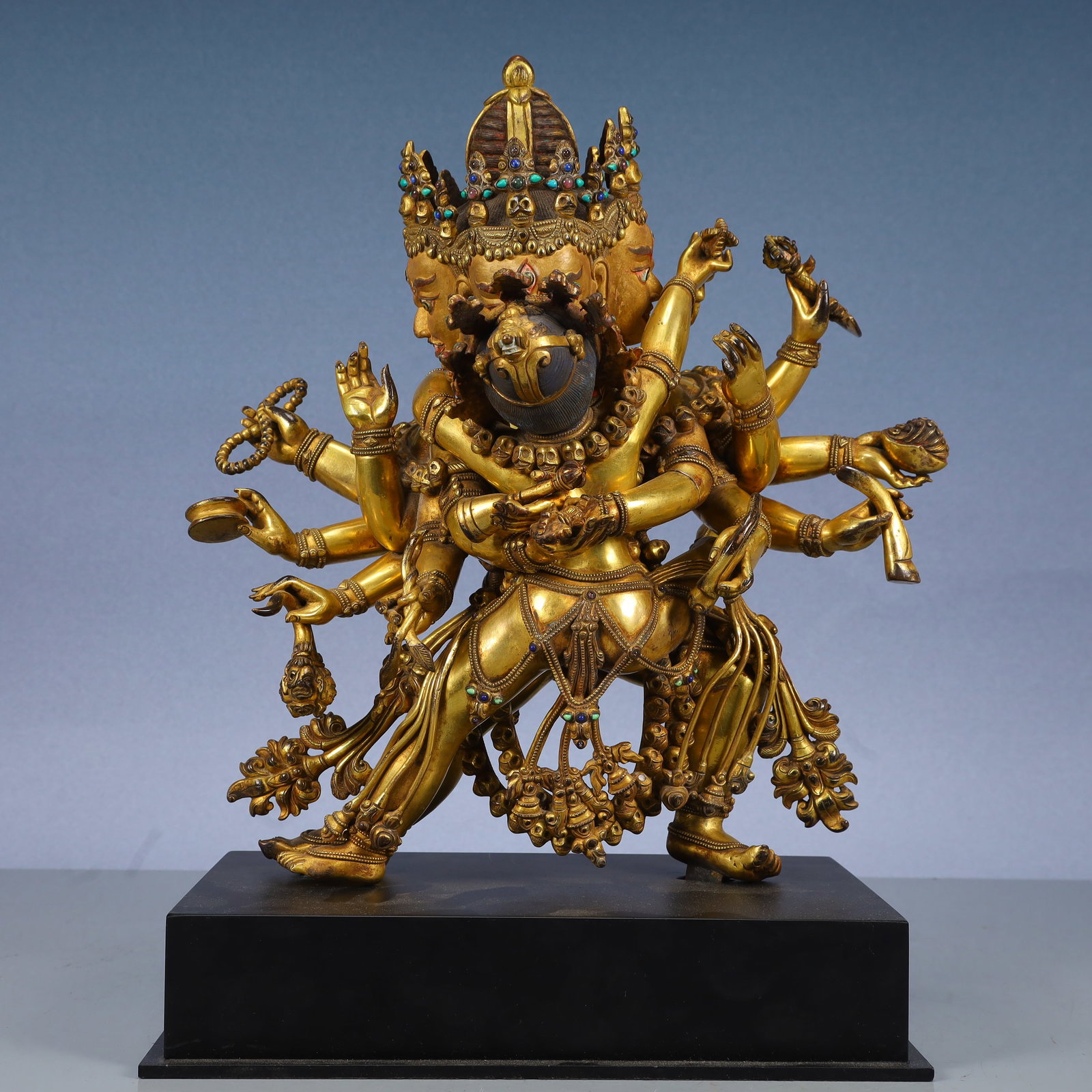 A Solemn Gilt Bronze Statue of Chakrasamvara,Inlaid Gems and Turquoise: A Solemn Gilt Bronze Statue of Chakrasamvara,Inlaid Gems and Turquoise,Qing Dynasty, China,Size:10.6inx6.7inx14.6in,Weight:8200g 铜鎏金胜乐金刚像,॔