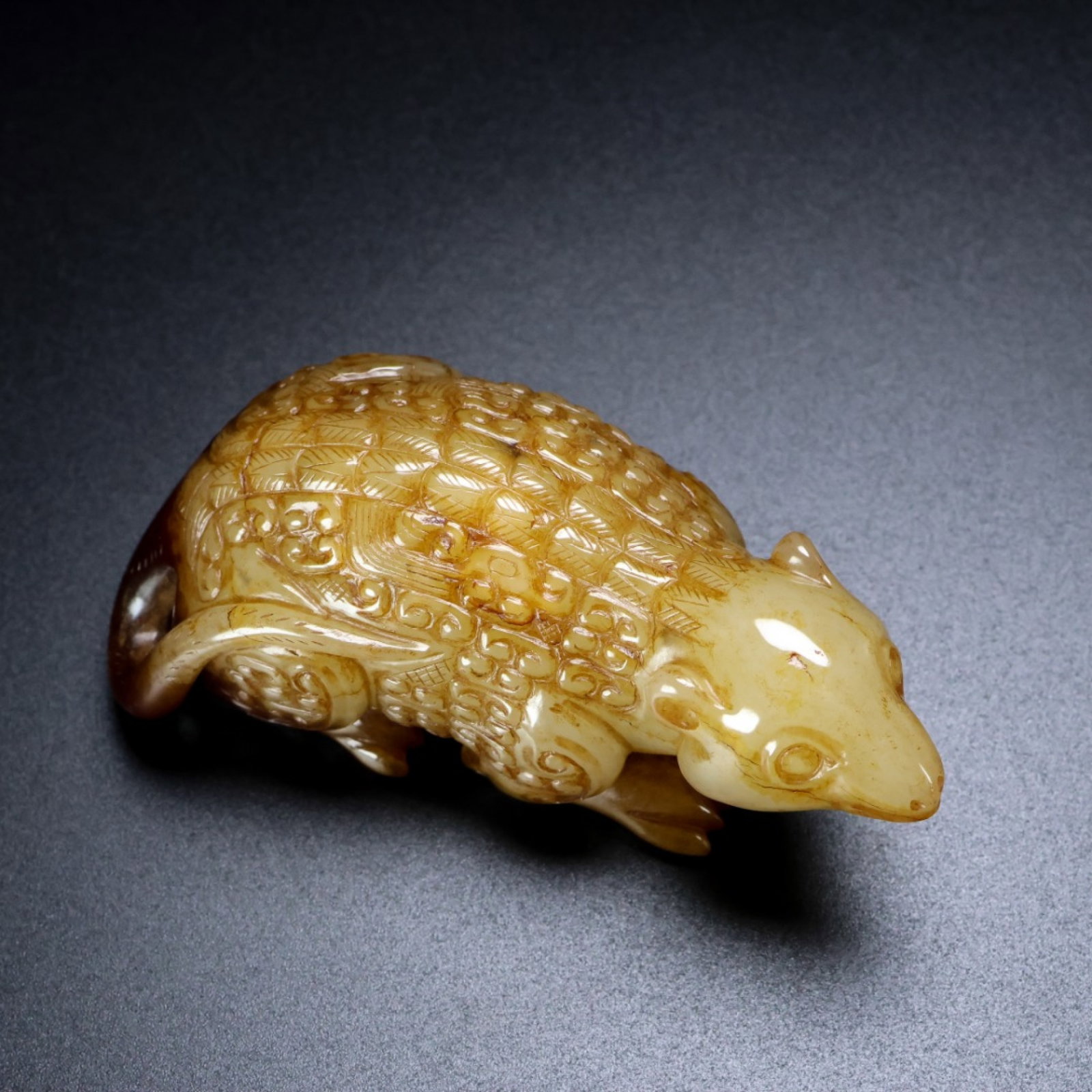 An Archaic Gaogu yu Beast Ornament: An Archaic Gaogu yu Beast Ornament,Ancient Time, China, Size:3.1inx1.4inx1.4in, Weight:125g, 高古玉兽纹摆件,中国远古时期,