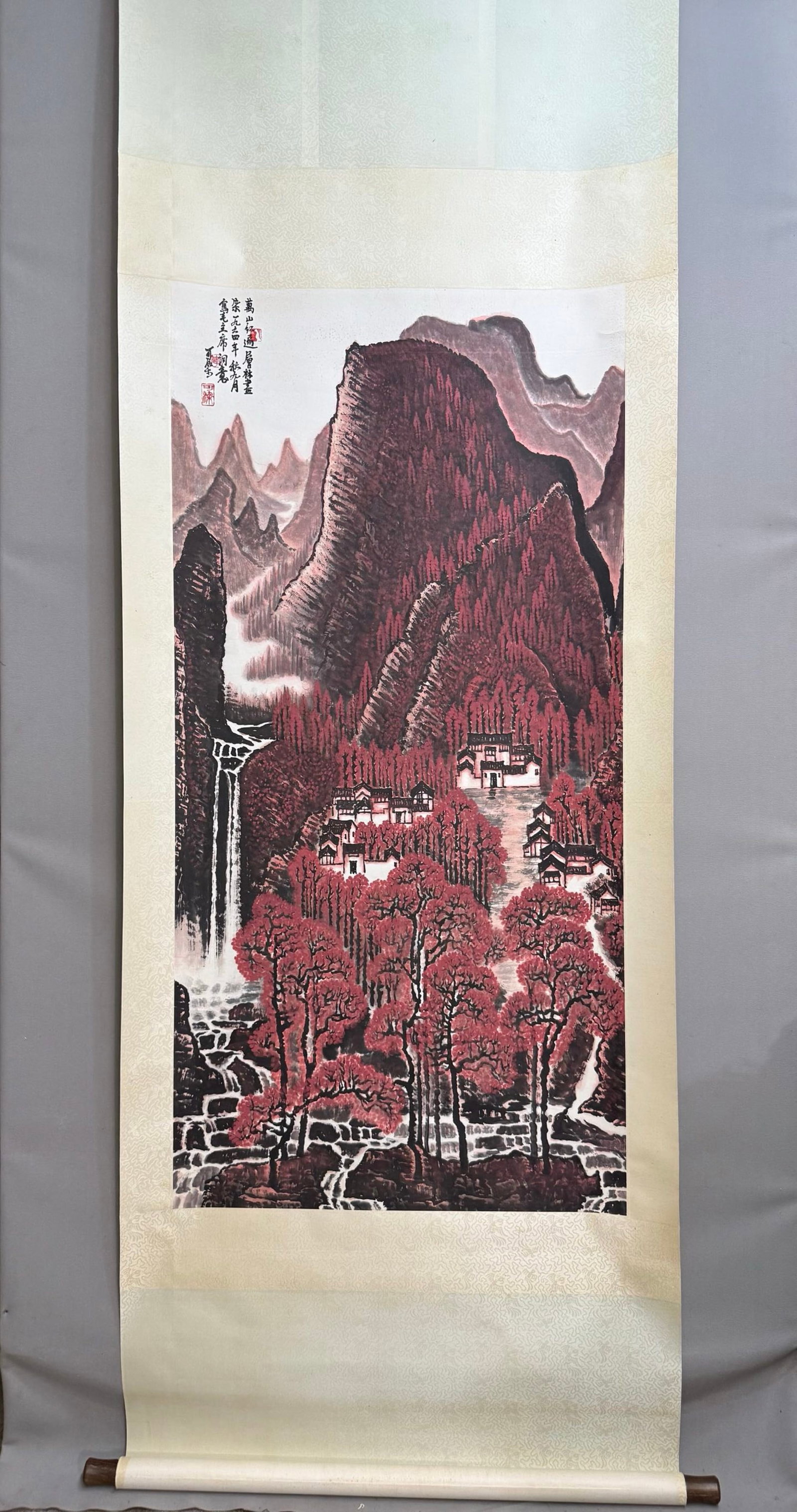 A Chinese Vertical Scroll Ink Painting of Landscape on Paper: A Chinese Vertical Scroll Ink Painting of Landscape on Paper,Li Keran,Size:54.3inx27.2in