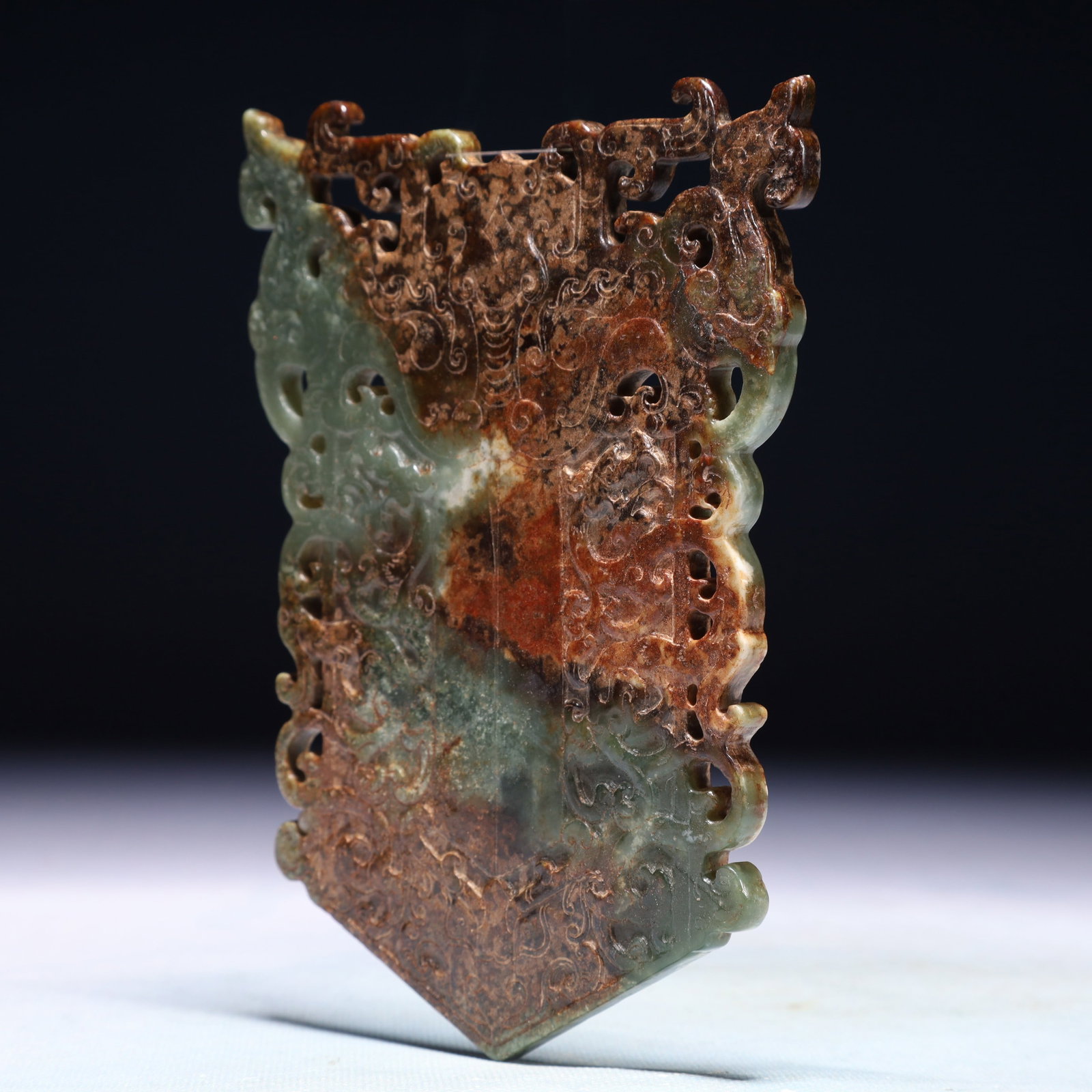 An Exquisite Jasper Beast-Face Pattern Pendant - 4