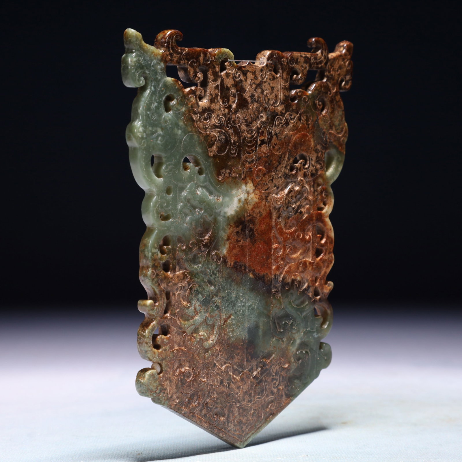 An Exquisite Jasper Beast-Face Pattern Pendant - 5