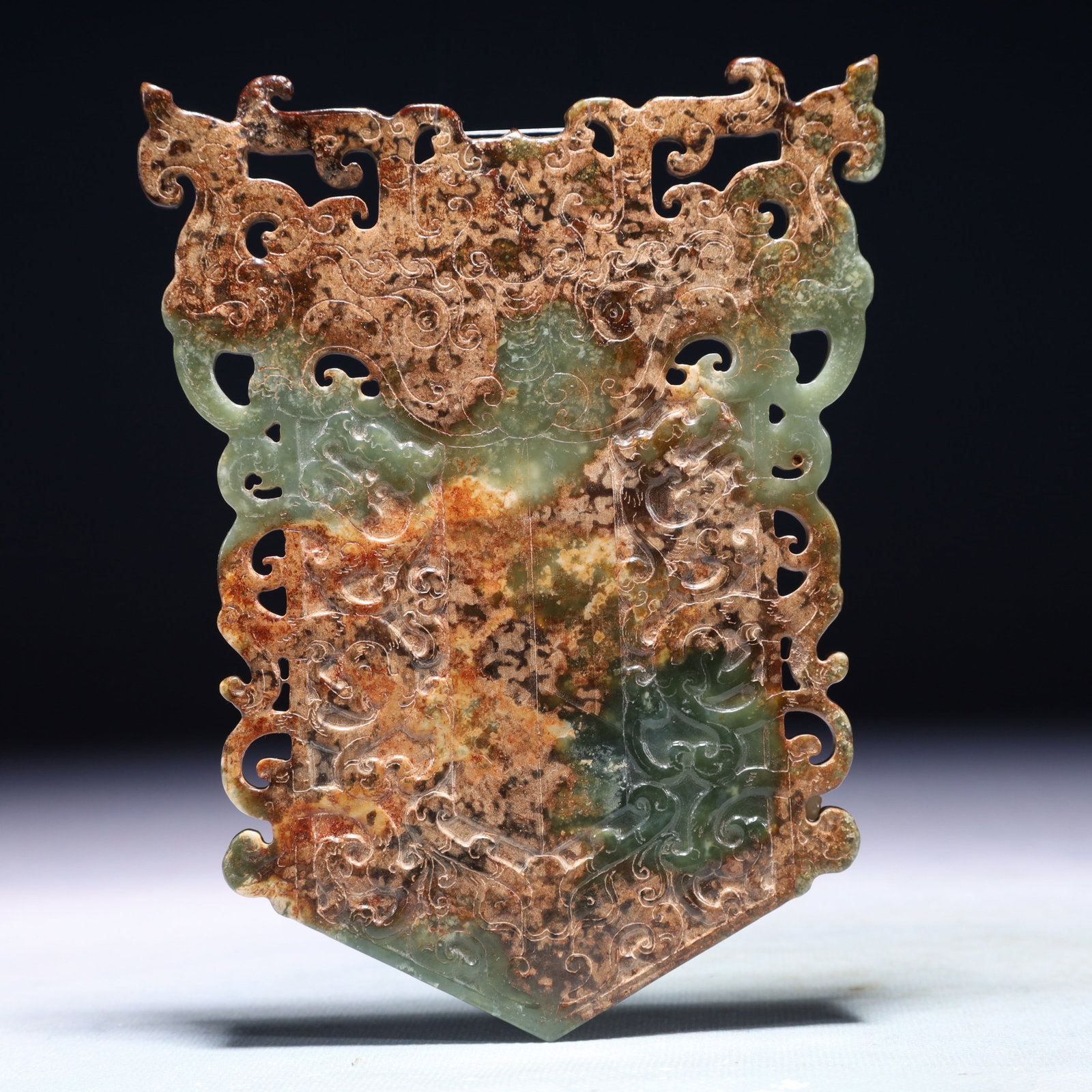 An Exquisite Jasper Beast-Face Pattern Pendant - 6