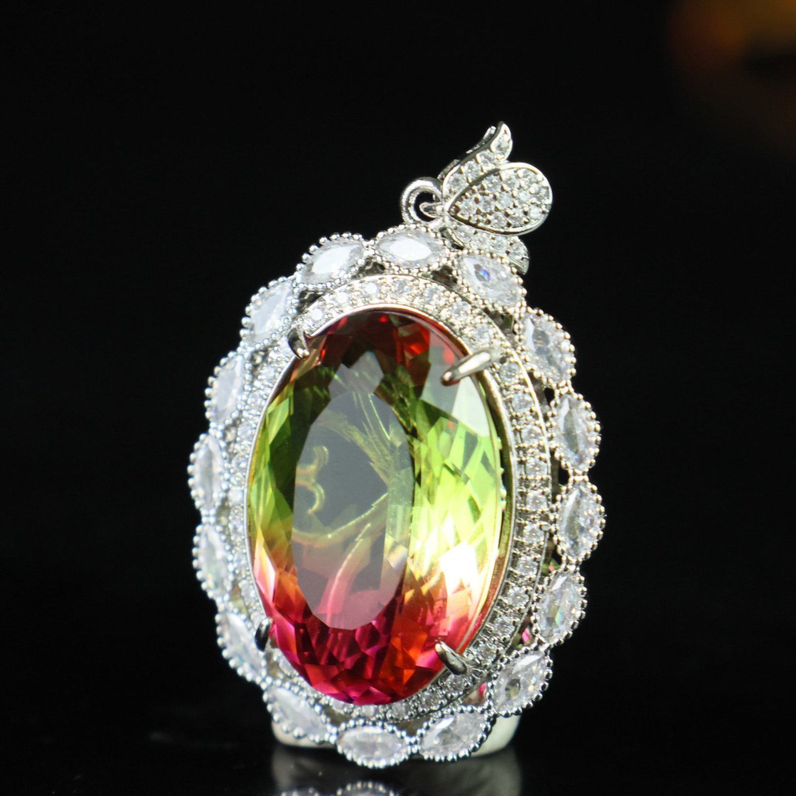 An Exquisite Pendant - 4