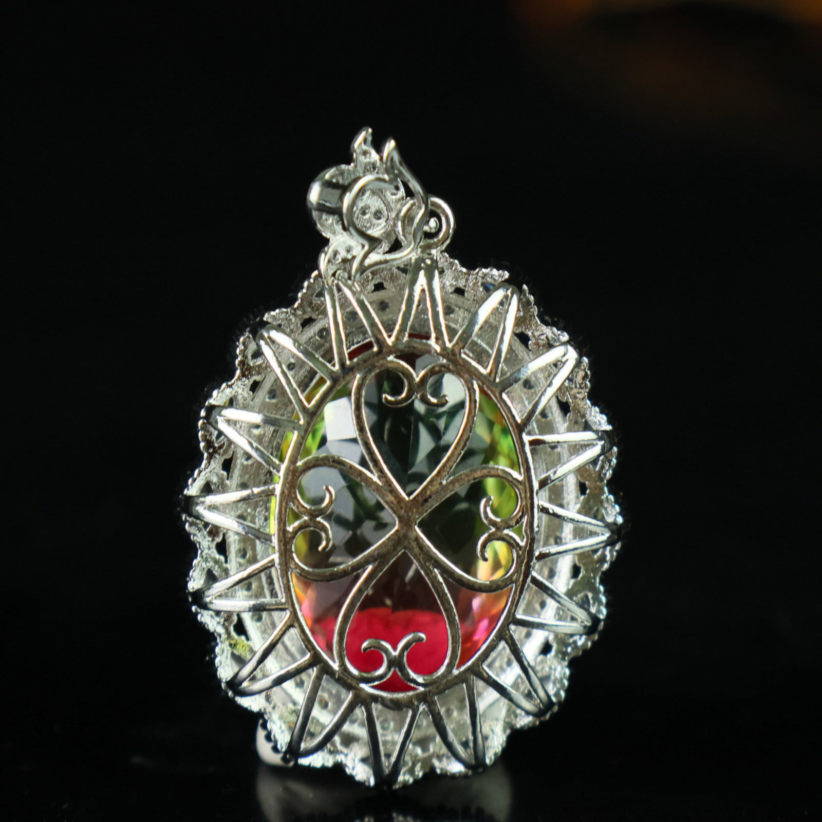An Exquisite Pendant - 5