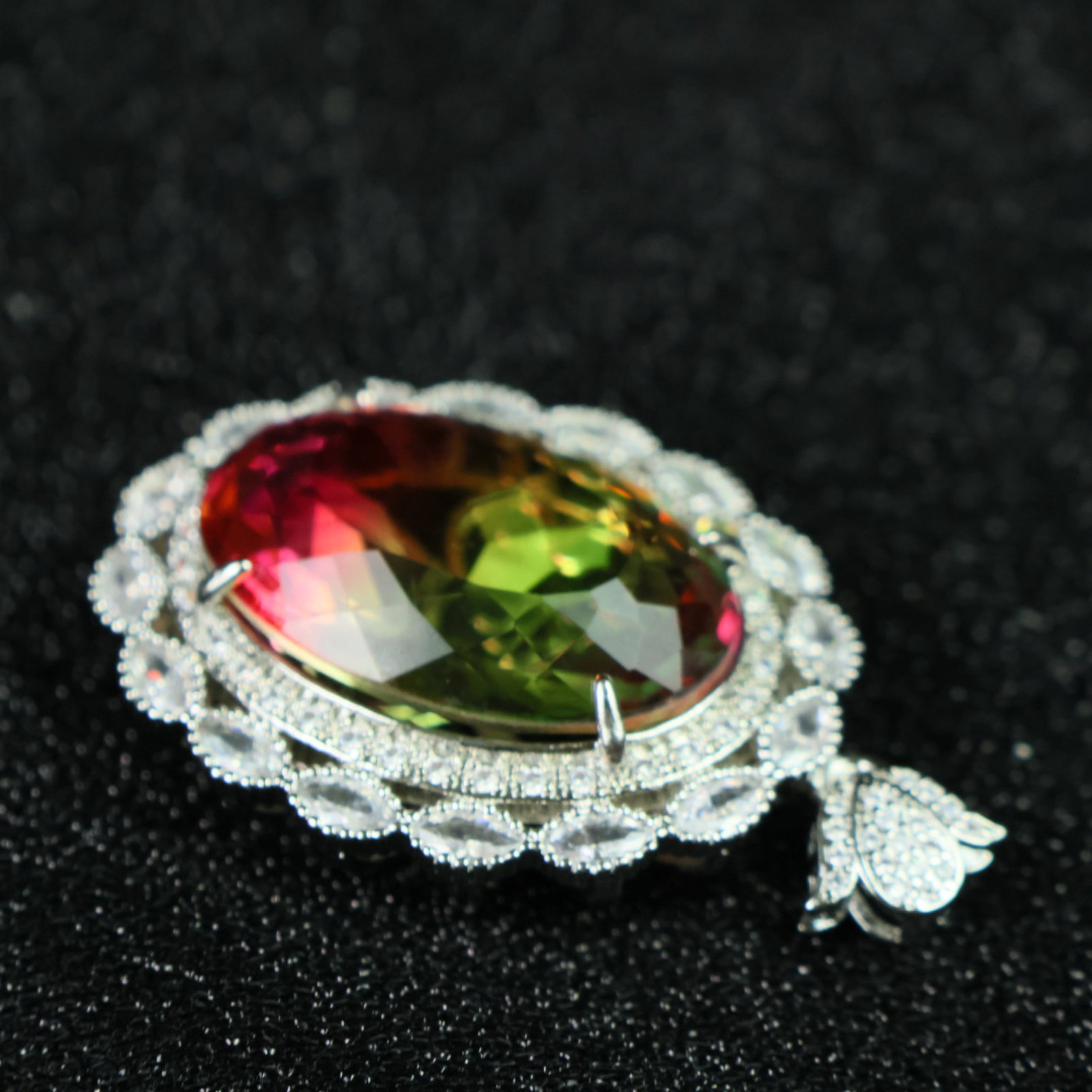 An Exquisite Pendant - 6