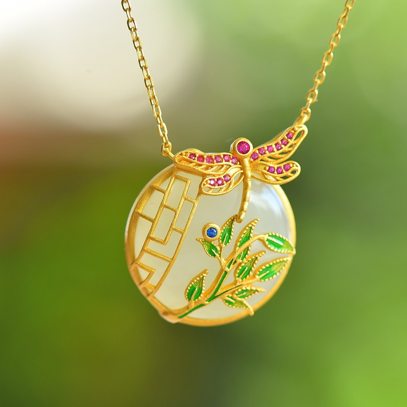 A Set of Fine Sterling Silver-Gold Plated Inlaid White Jade Jewelrys: A Set of Fine Sterling Silver-Gold Plated Inlaid White Jade Jewelrys, 一套纯银镀金镶白玉首饰