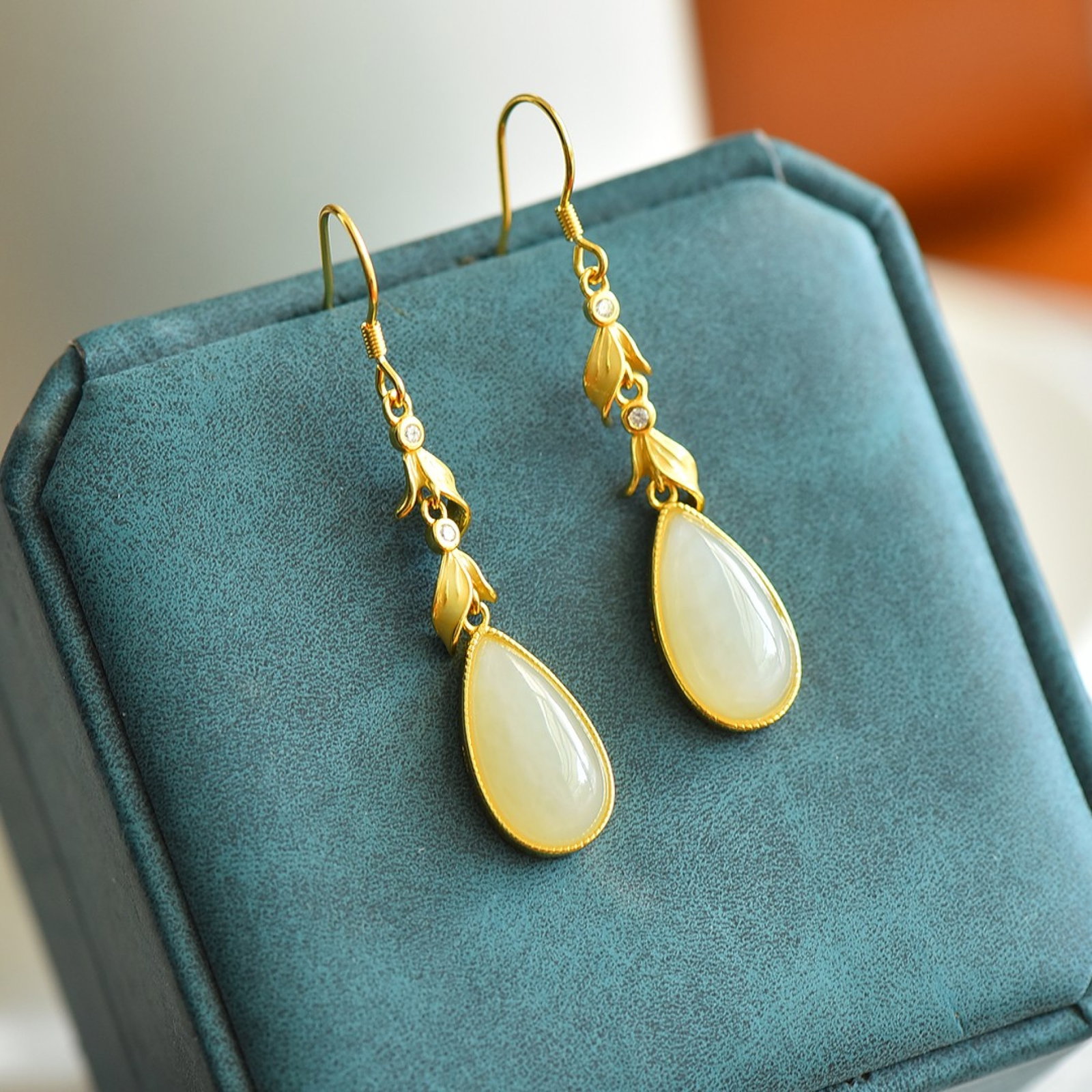 A Pair of Exquisite Sterling Silver-Gold Plated Inlaid White Jade Earrings , Inlaid Diamonds: A Pair of Exquisite Sterling Silver-Gold Plated Inlaid White Jade Earrings , Inlaid Diamond , Size :0.3inx0.6in 一对纯银镀金镶白玉耳环