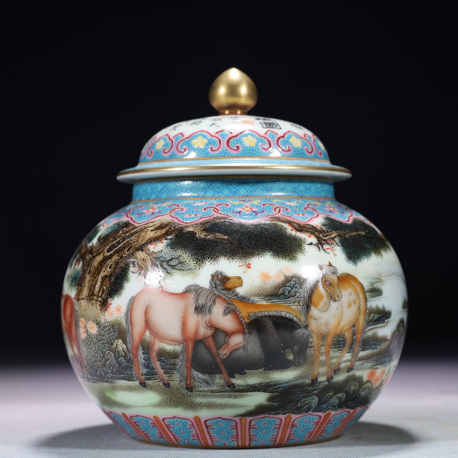 An Exquisite Enamel Gilt Horse Pattern Jar with Cover,with poem: An Exquisite Enamel Gilt Horse Pattern Jar with Cover,with poem,Qing Dynasty,China,Qianlong Four-character Mark,Size:5.5inx5.9in,Weight:750g 珐琅彩鎏金骏马