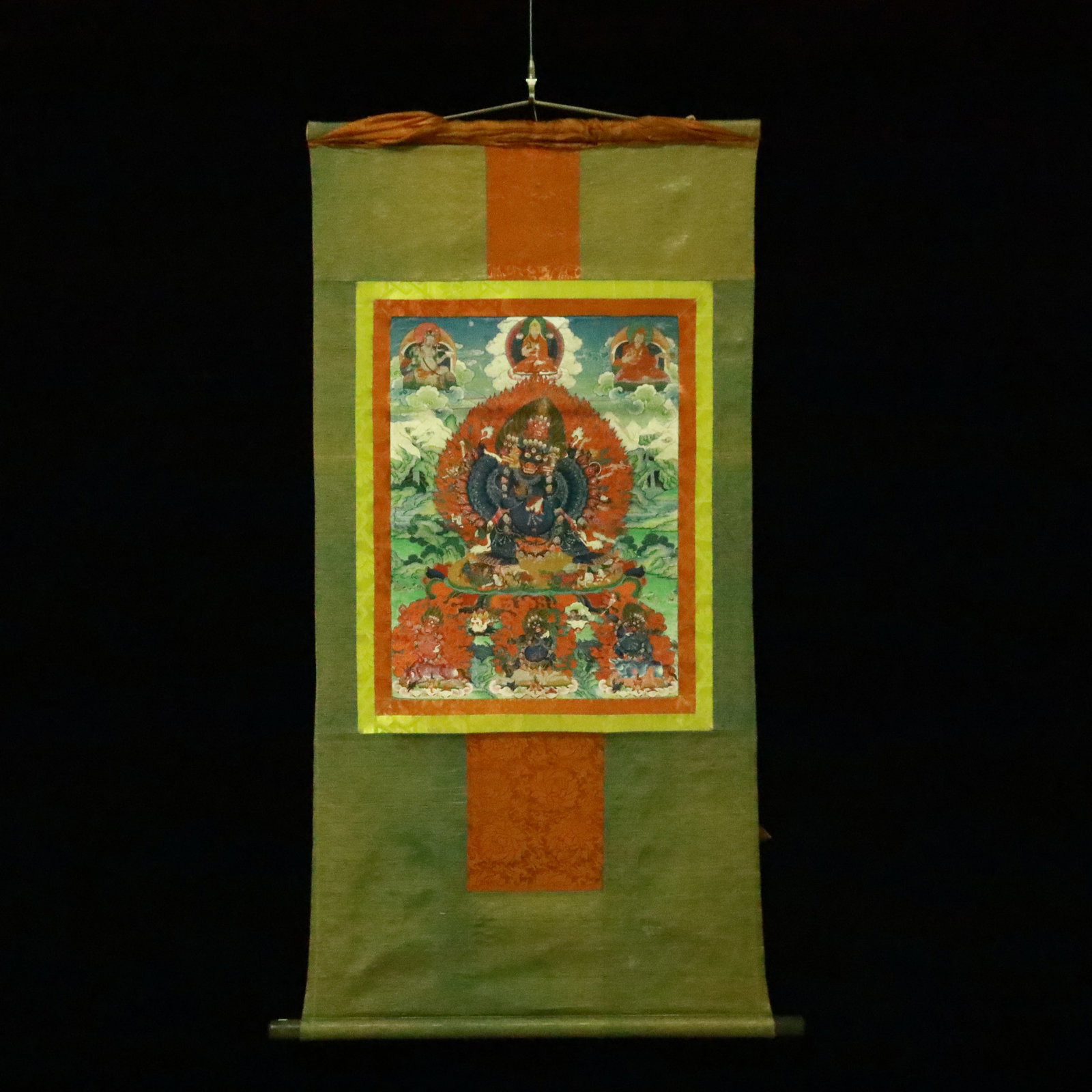A Rare Brocade Painted Color Statue of Yamantaka Tangka: A Rare Brocade Painted Color Statue of Yamantaka Tangka,Qing Dynasty, China,Size:23.2inx48in 织锦彩绘大威德金刚像唐卡,中&#