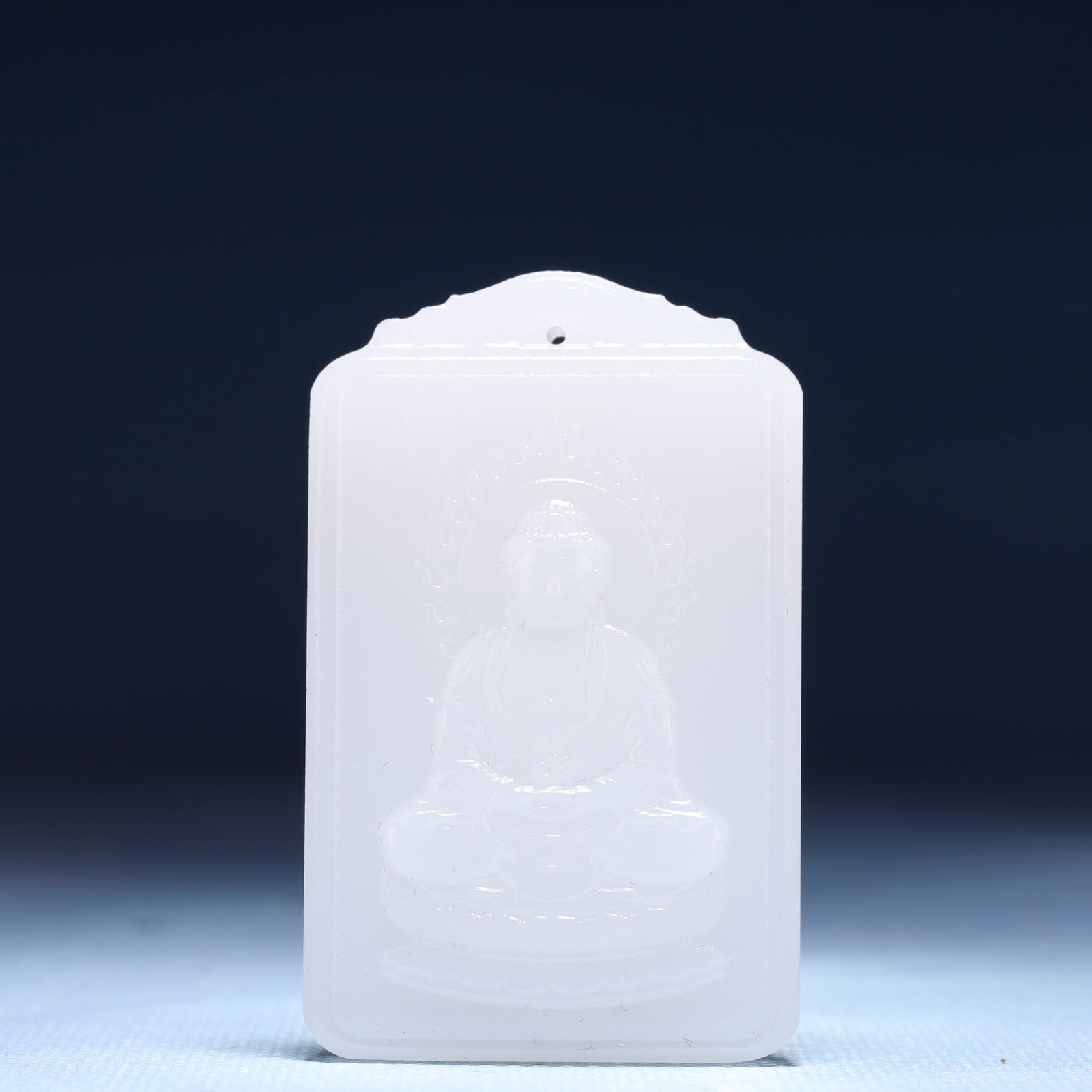 An Exquisite White Jade Statue of Sakyamuni Pendant: An Exquisite White Jade Statue of Sakyamuni Pendant,Size:1.6inx0.4inx2.4in,Weight:46g 白玉如来像牌
