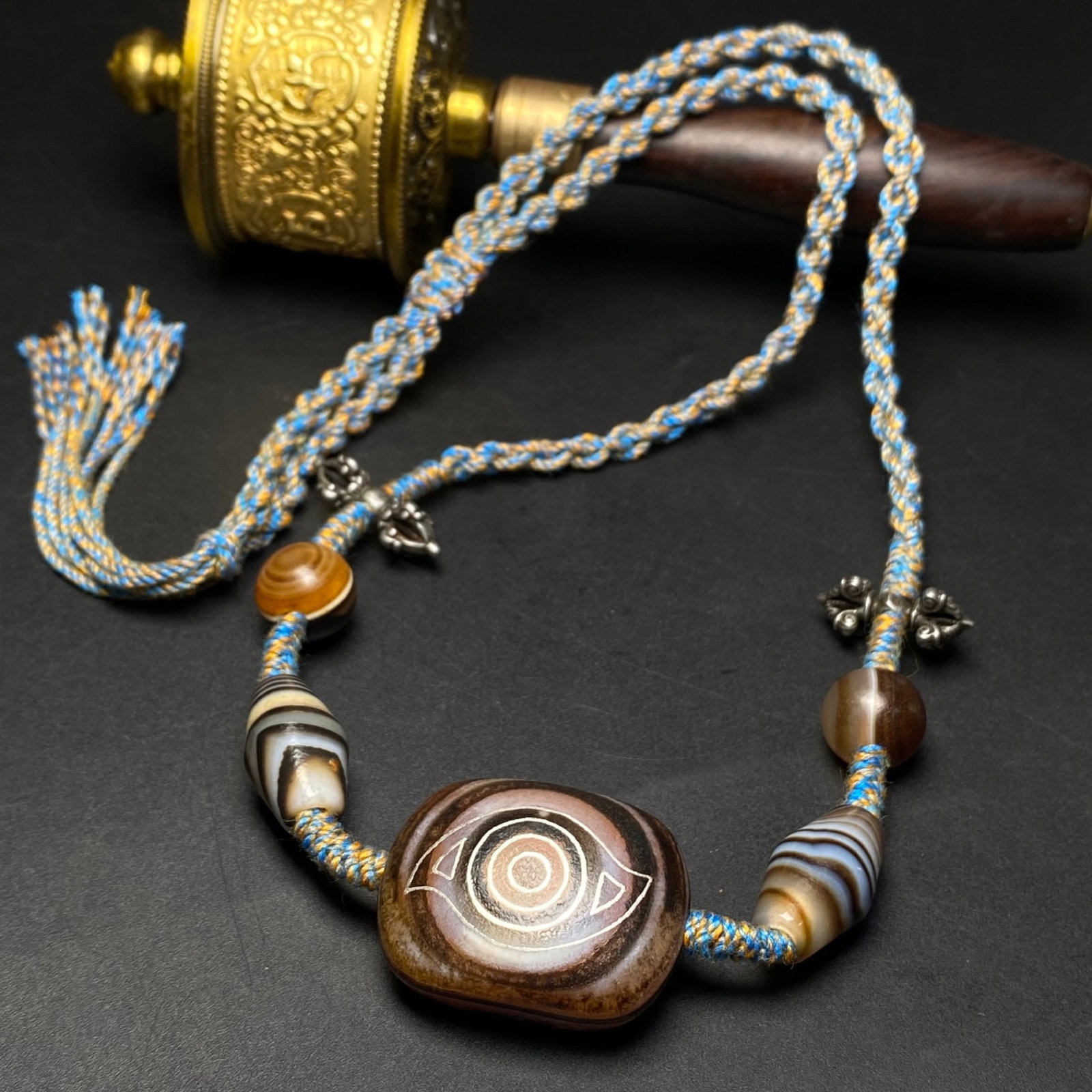 A Precious Agate Necklace - 4