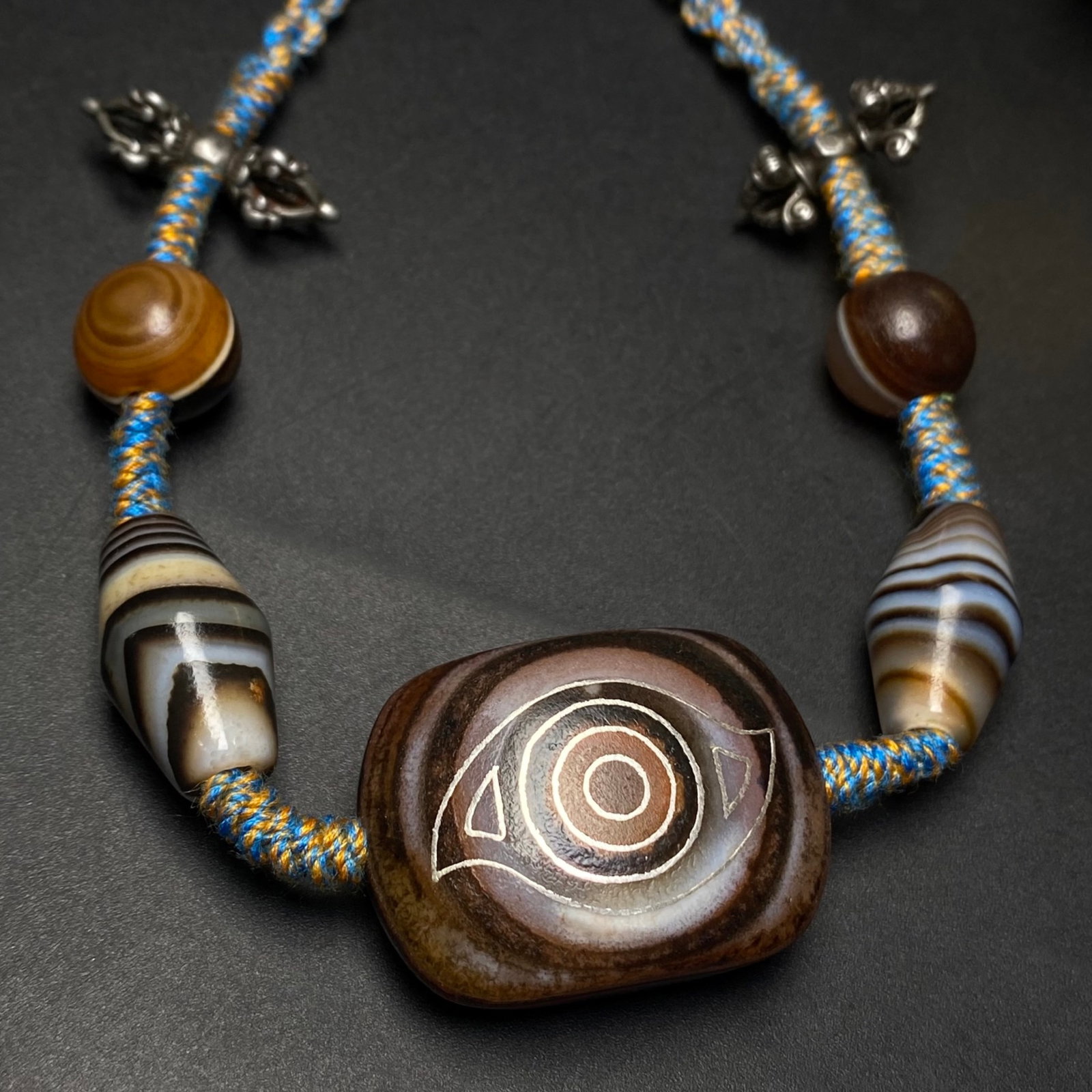 A Precious Agate Necklace - 5