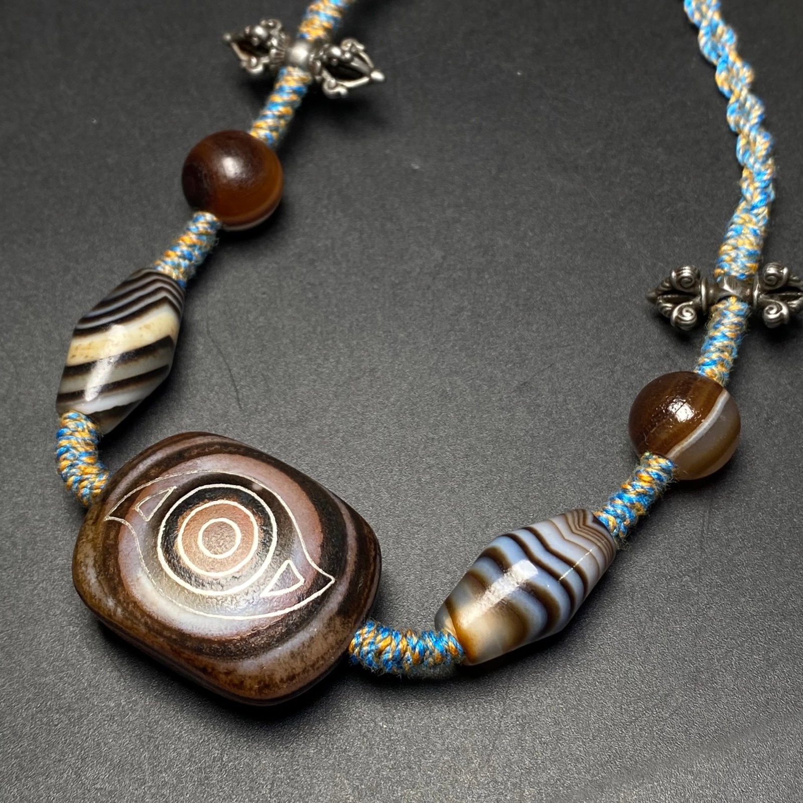 A Precious Agate Necklace - 6