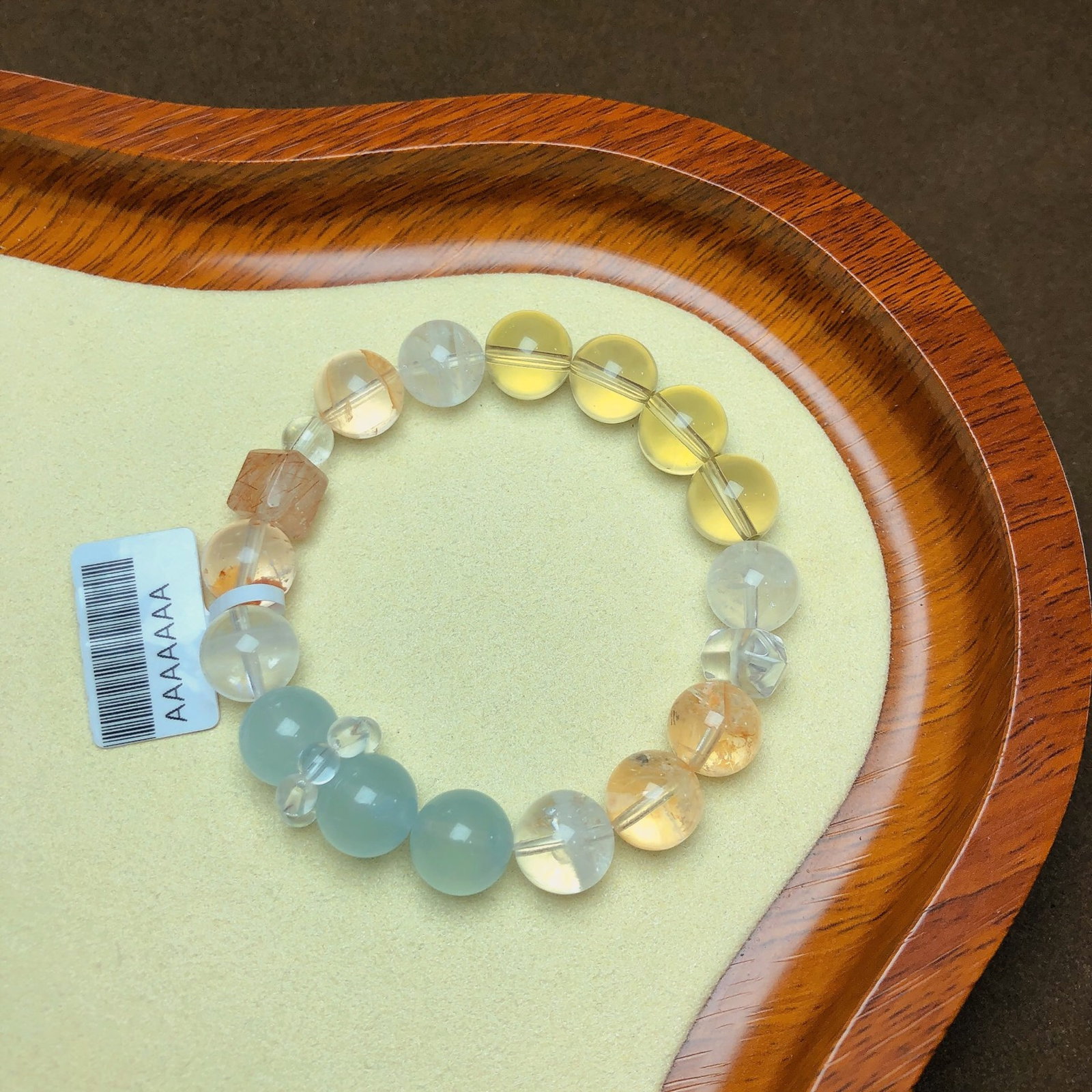 An Exquisite Crystal Bracelet: An Exquisite Crystal Bracelet,Size:0.4in,0.4in,Weight:34.4g 水晶手串