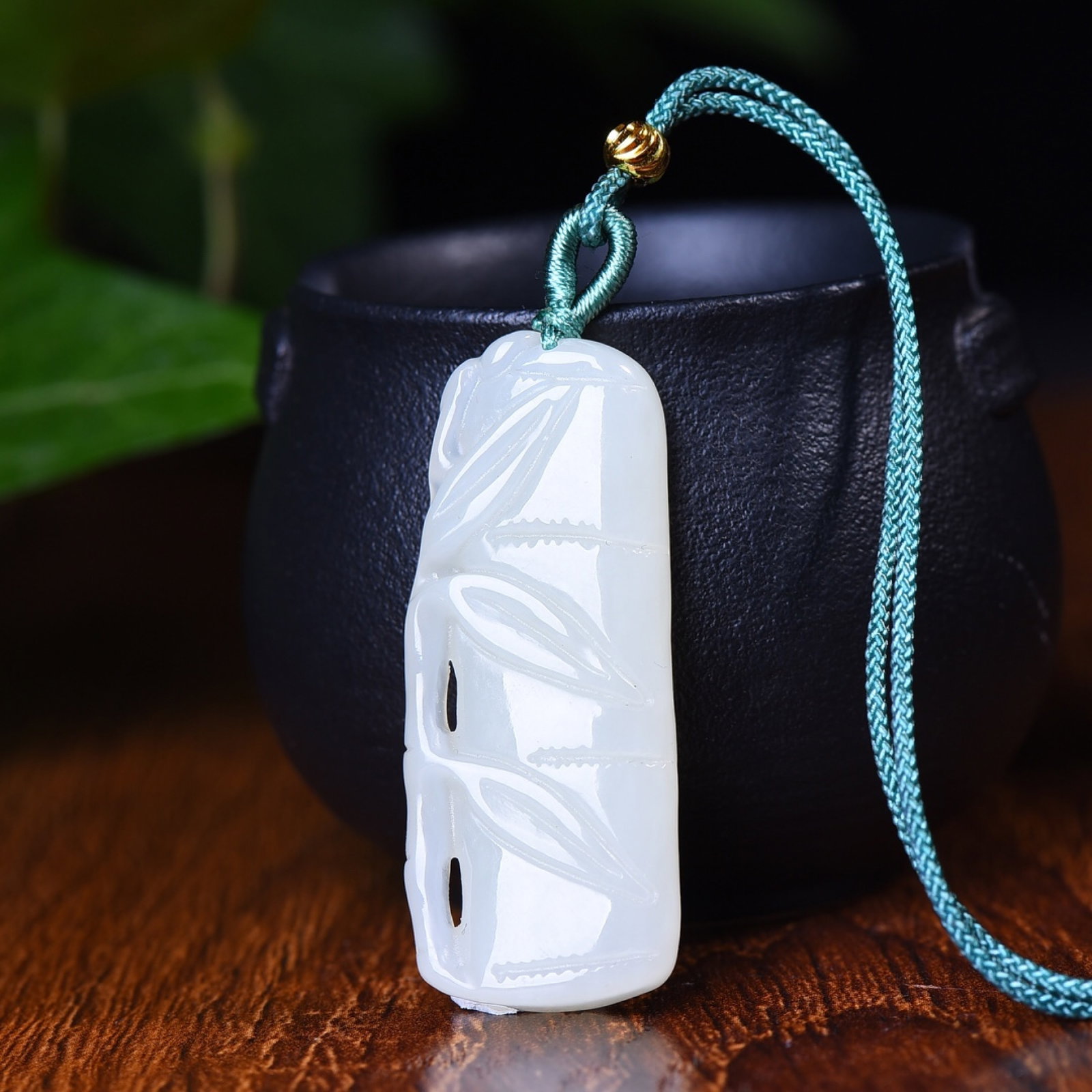 An Exquisite White Jade Pendant: An Exquisite White Jade Pendant,Size:0.8inx2in 白玉挂件