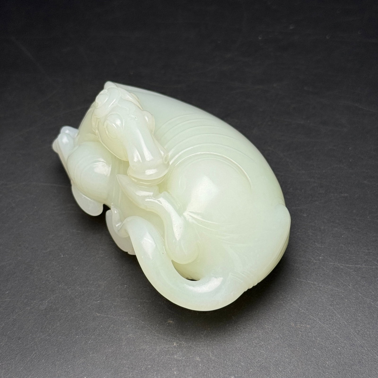An Exquisite White Jade Horse Ornament: An Exquisite White Jade Horse Ornament,Qing Dynasty,China,Size:3.2inx2inx1.5in,Weight:211g 白玉骏马摆件,中国清代