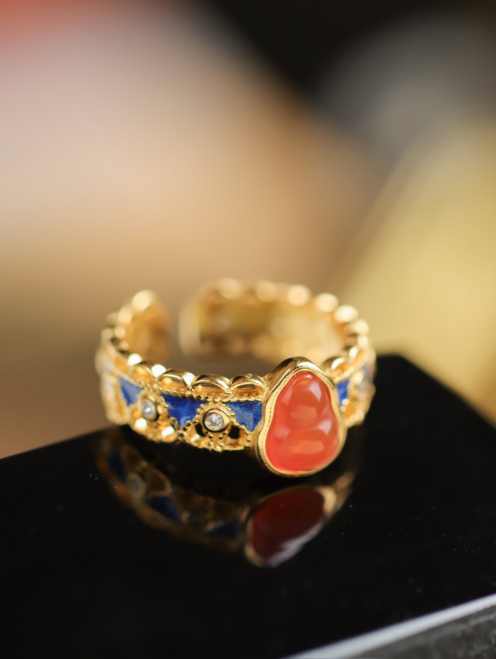 An Exquisite Sterling Silver-Gold Plated Inlaid Agate Enamel Gourd Ring: An Exquisite Sterling Silver-Gold Plated Inlaid Agate Enamel Gourd Ring 纯银镀金镶玛瑙珐琅葫芦戒指
