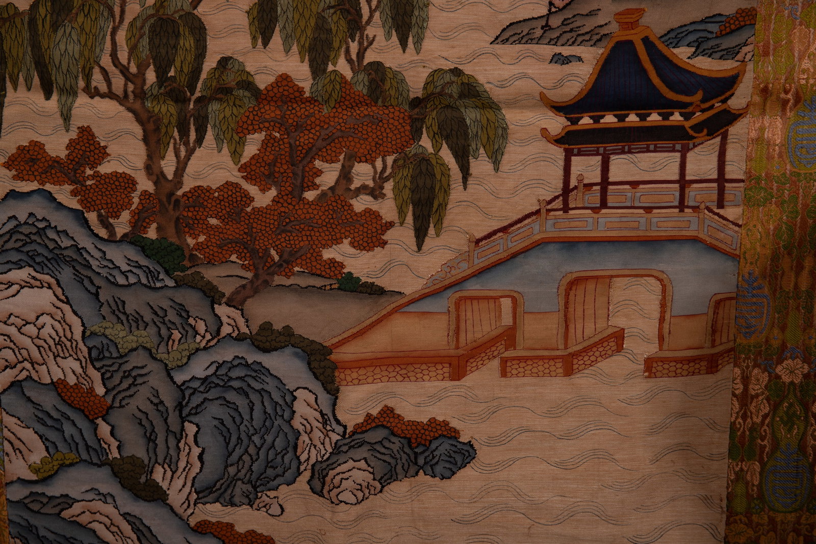 An Exquisite Kesi Embroidery Landscape Pattern - 10
