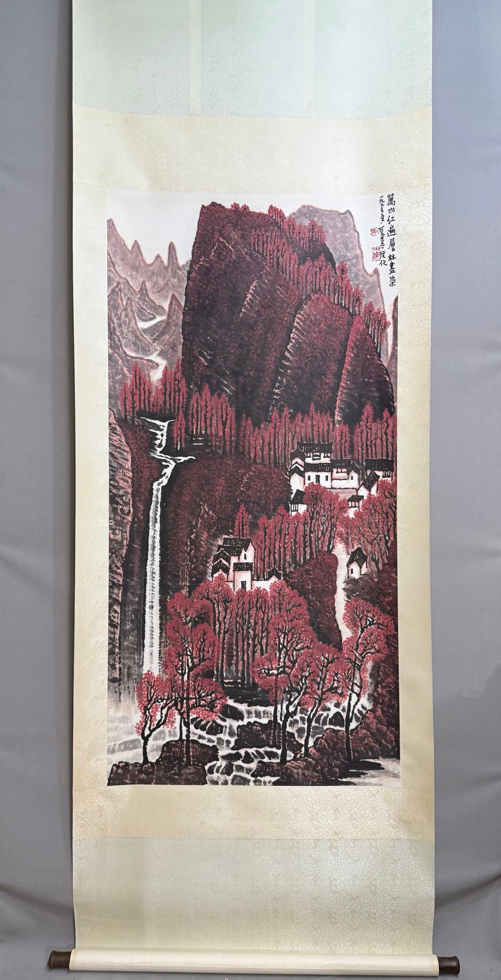 A Chinese Vertical Scroll Ink Painting of Landscape on Paper: A Chinese Vertical Scroll Ink Painting of Landscape on Paper,Li Keran,Size:54.3inx27.2in 一幅中国水墨山水画立轴,李可੡