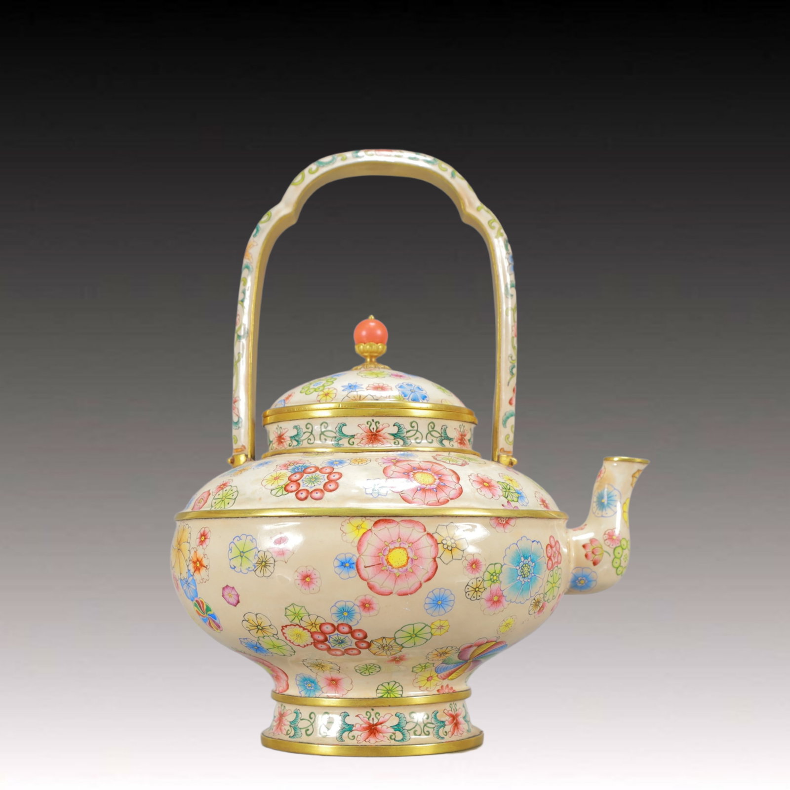 An Exquisite Painted Enamel Flower Pattern Ewer: An Exquisite Painted Enamel Flower Pattern Ewer,Qing Dynasty, China,Qianlong Four-character Mark,Size:6.7inx5.9inx9.4in,Weight:750g 画珐琅花卉纹提壶,
