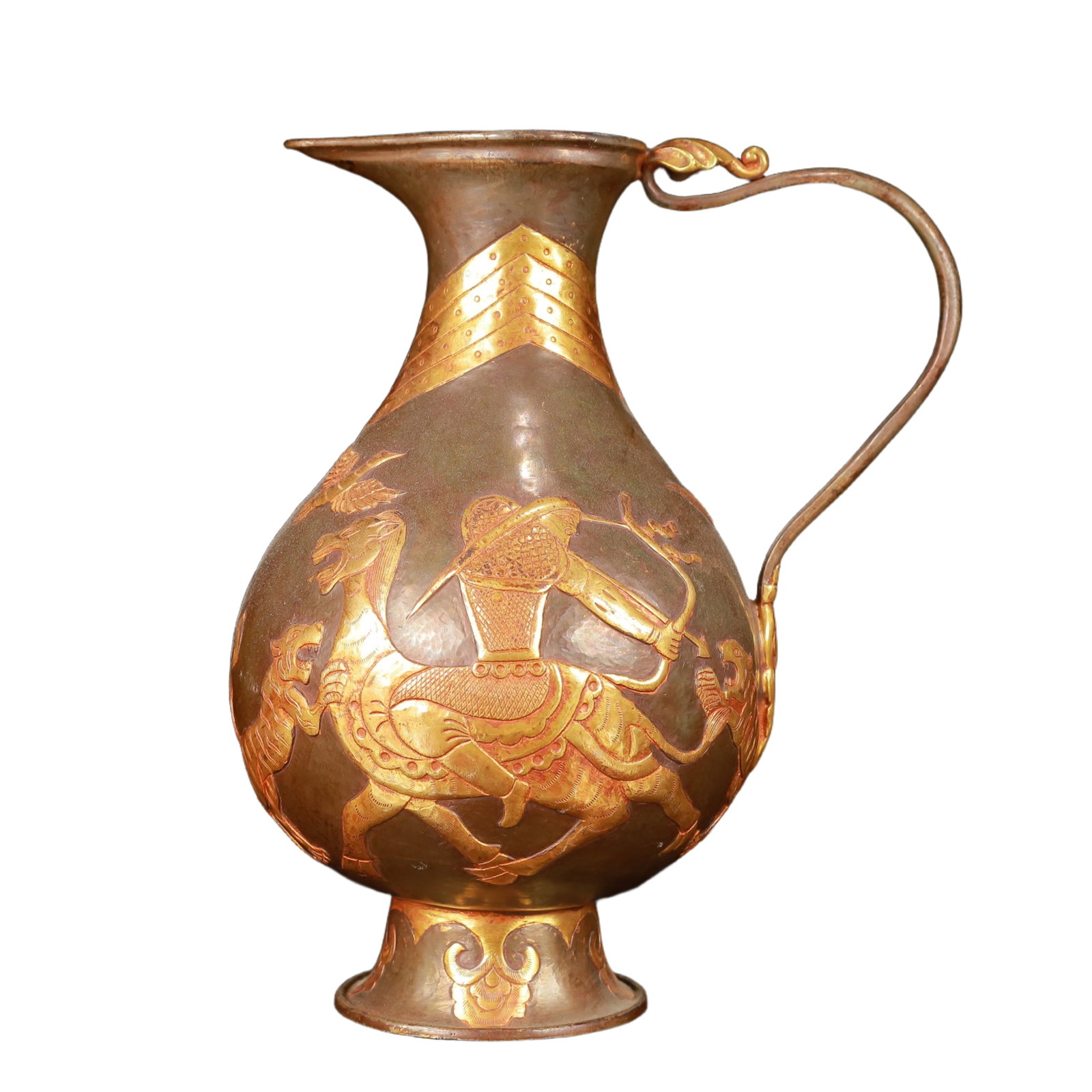 An Exquisite Gilt Silver Figure Pattern Ewer: An Exquisite Gilt Silver Figure Pattern Ewer,Qing Dynasty,China,Size:7.1inx4.7inx8.3in,Weight:700g 银鎏金人物纹执壶,中国清代