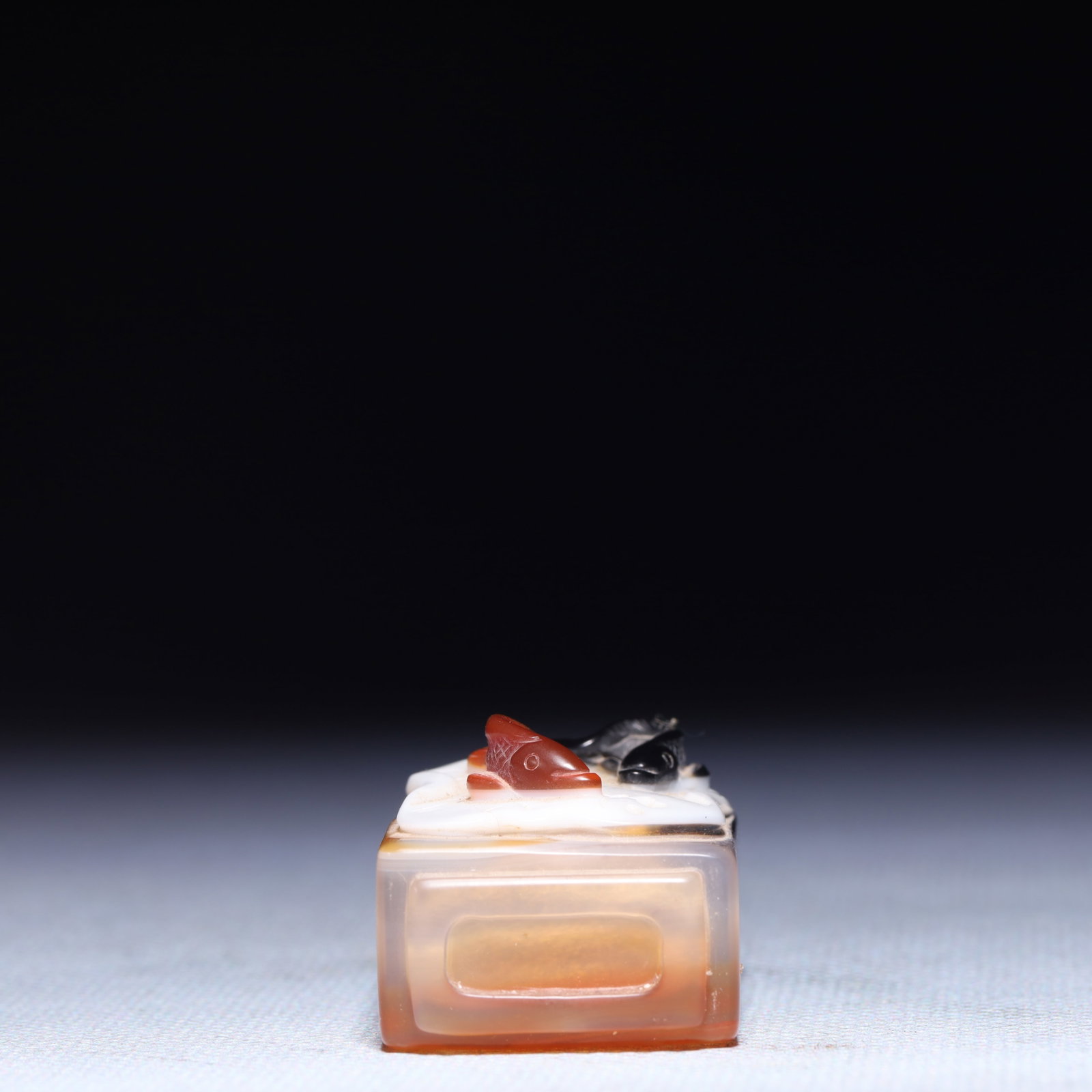An Exquisite Agate Fish Pattern Snuff Bottle - 7