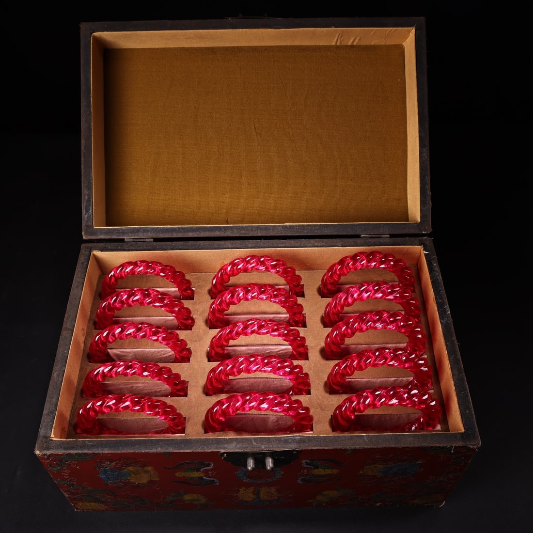 A Set of Fine Ruby Bracelets: A Set of Fine Ruby Bracelets,Qing Dynasty, China,Size:2.4in,Total Weight:1500g一套红宝石手镯,中国清代,Size:6cm,Total Weight:1500g