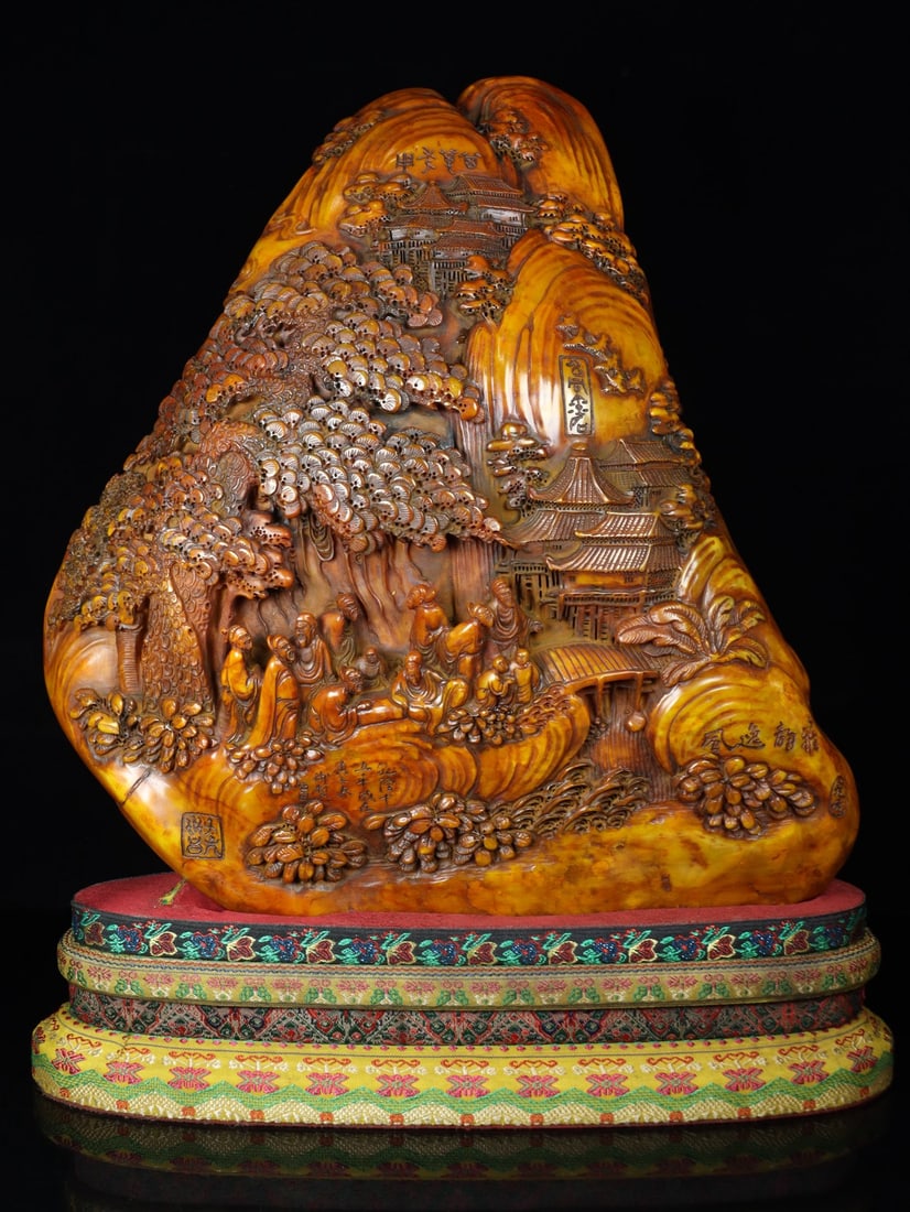 A Rare Tianhuang Stone Landscape and Figure Pattern Seal: A Rare Tianhuang Stone Landscape and Figure Pattern Seal,Qing Dynasty,