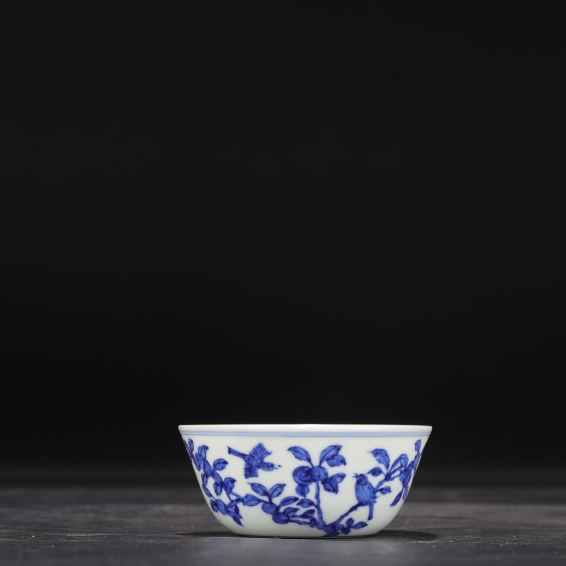 An Exquisite Blue and White Flower and Bird Pattern Cup: An Exquisite Blue and White Flower and Bird Pattern Cup Ming Dynasty, China Chenghua Six-character Mark Size:1.6inx3.7in青花折枝花鸟纹杯 中国