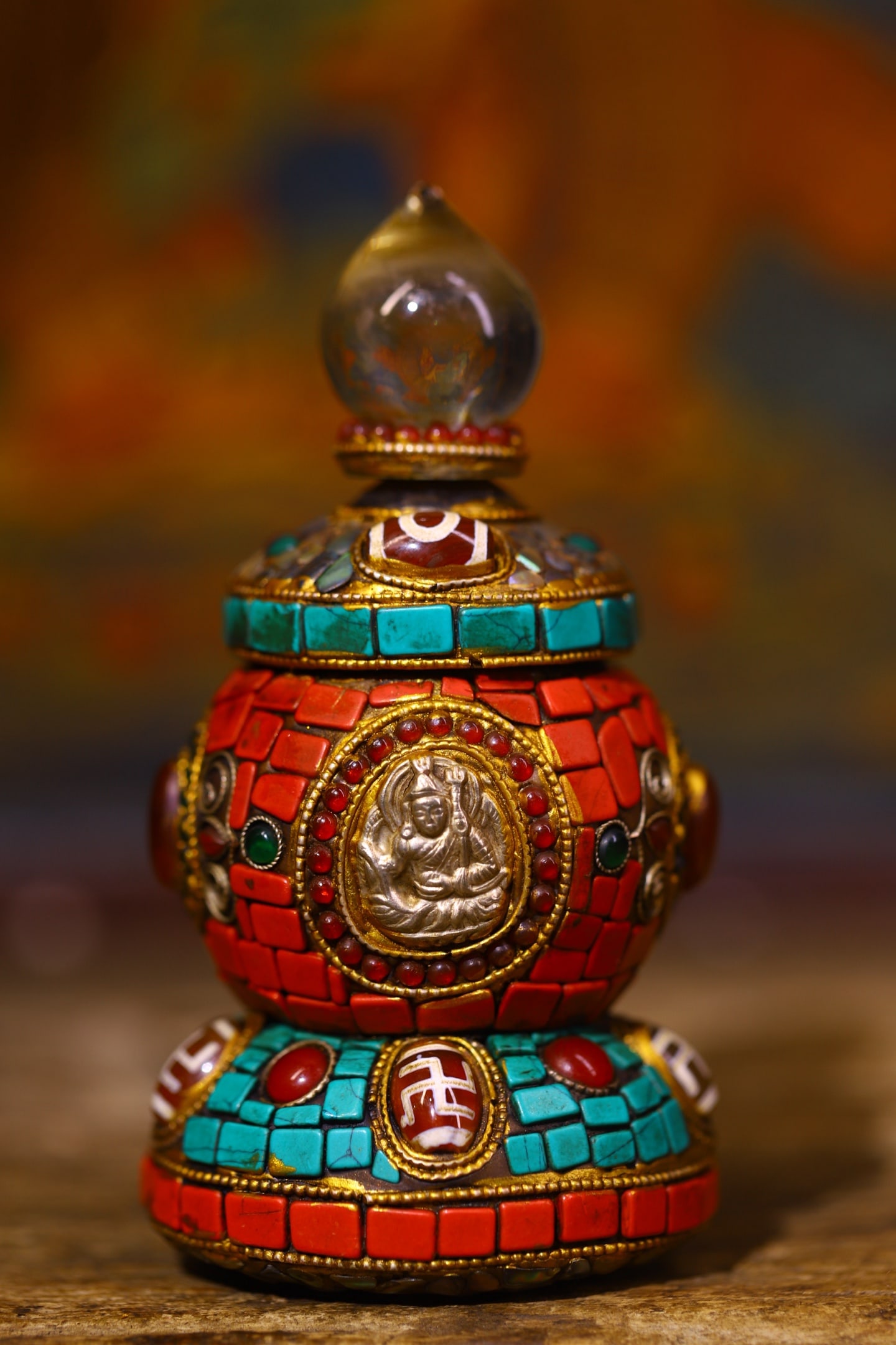 An Exquisite Crystal Inlaid Dzi Bead with Gems Pagoda (1 of 9)
