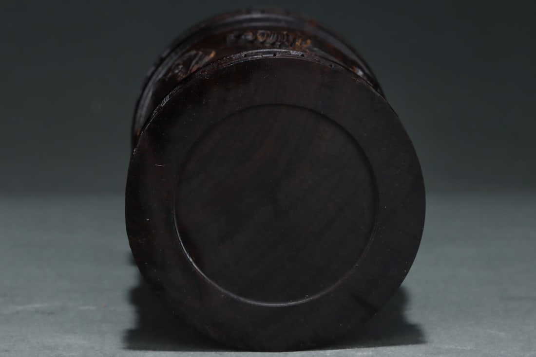 An Exquisite Eaglewood Buffalo Pattern Brush Pot - 7