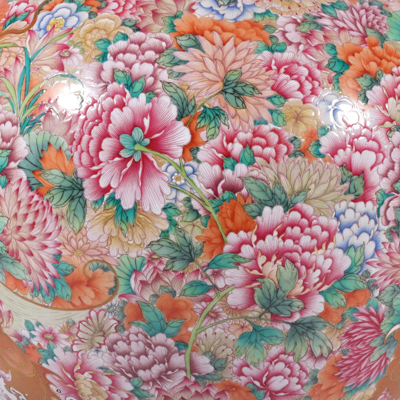 An Exquisite Enamel Flower Pattern Seawater Pattern Dragon Pattern Vase - 5